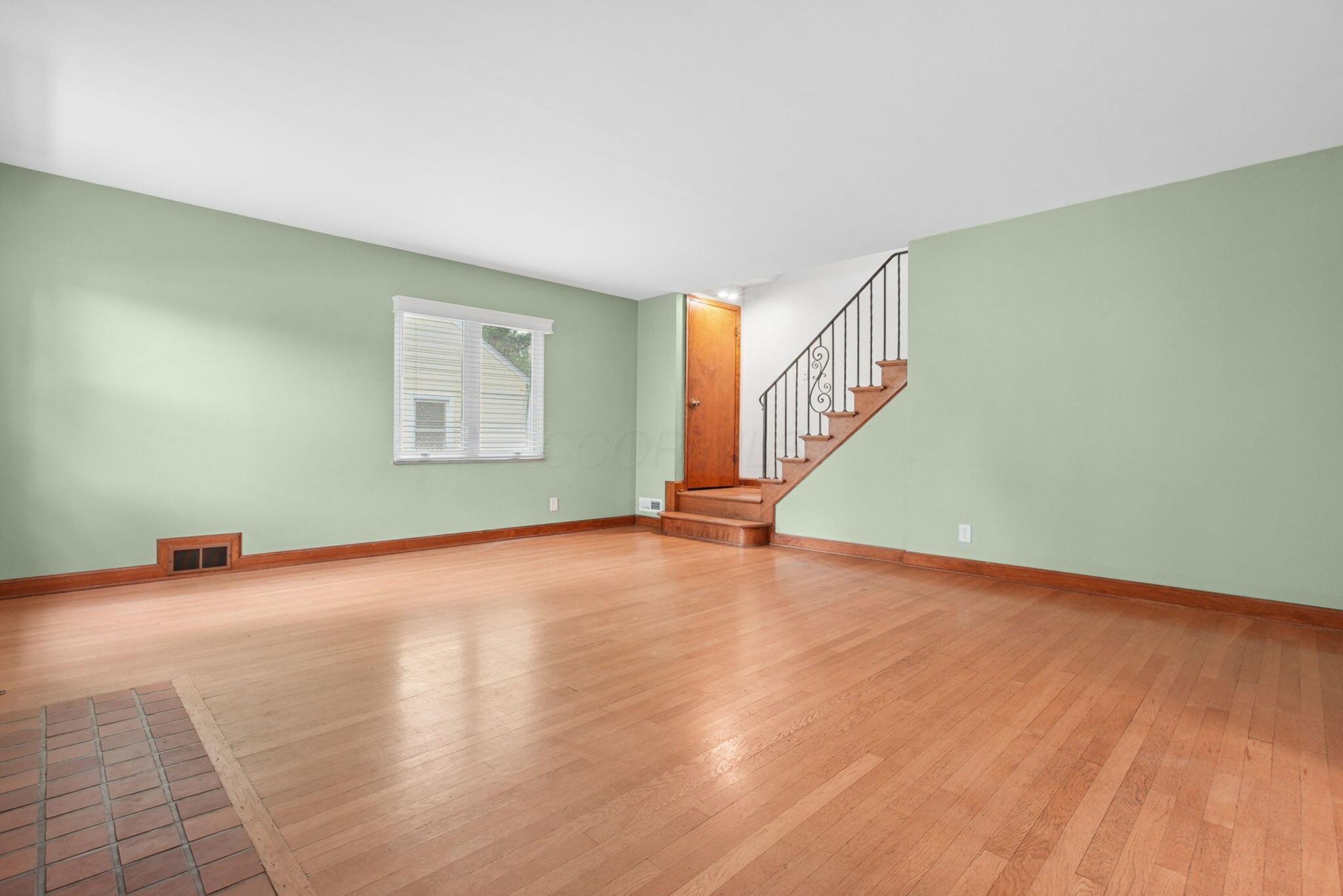 296 E Beaumont Road