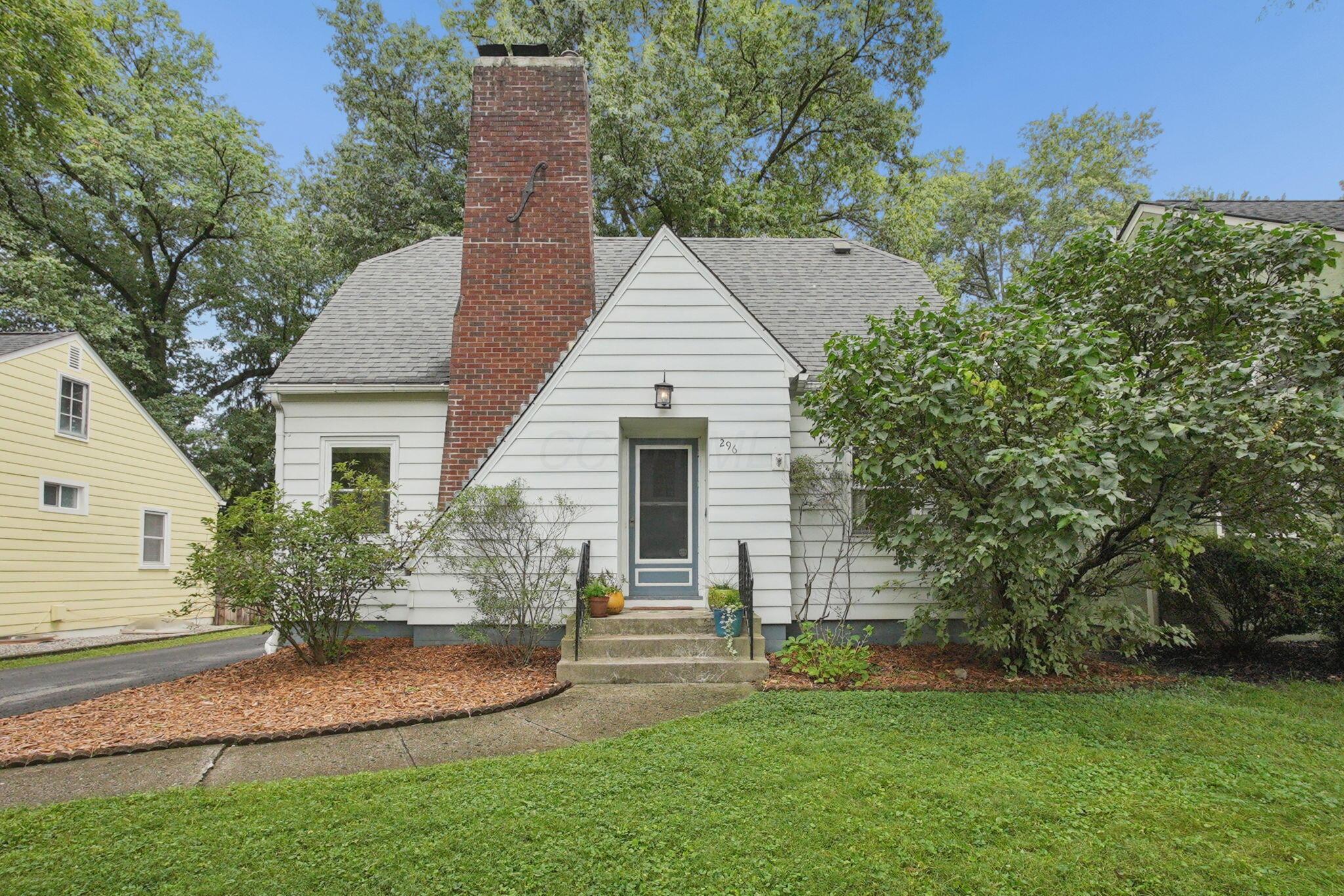 296 E Beaumont Road