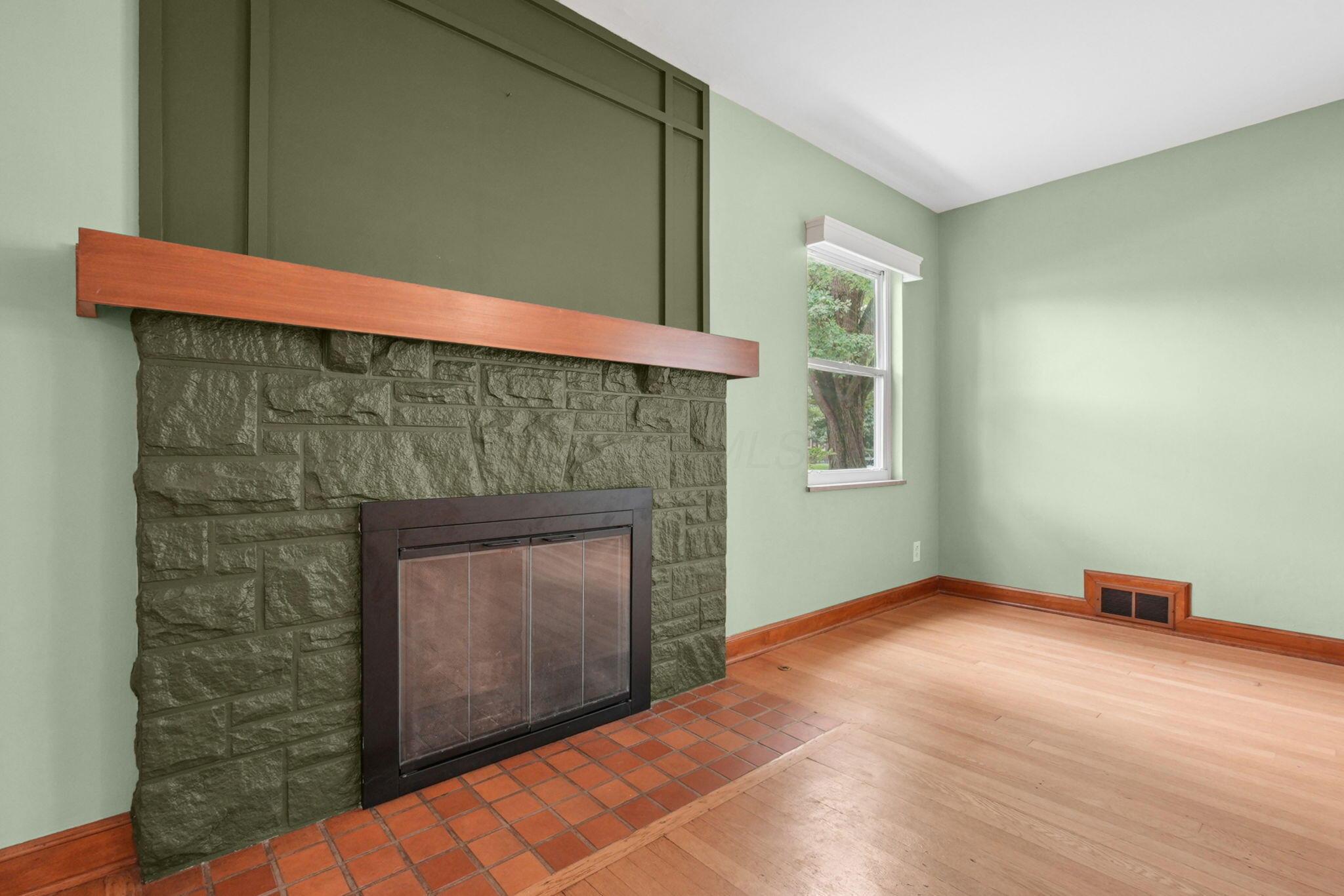 296 E Beaumont Road