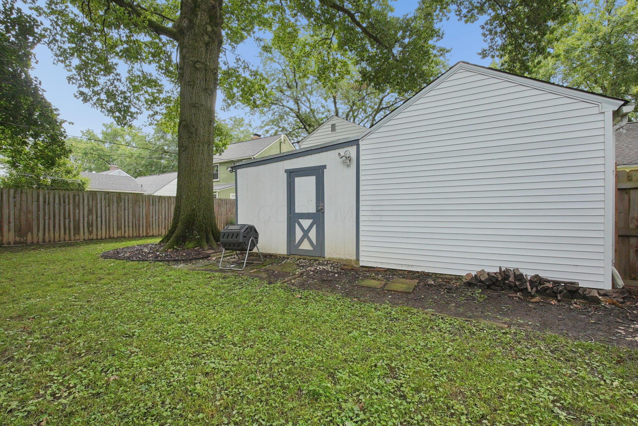 296 E Beaumont Road