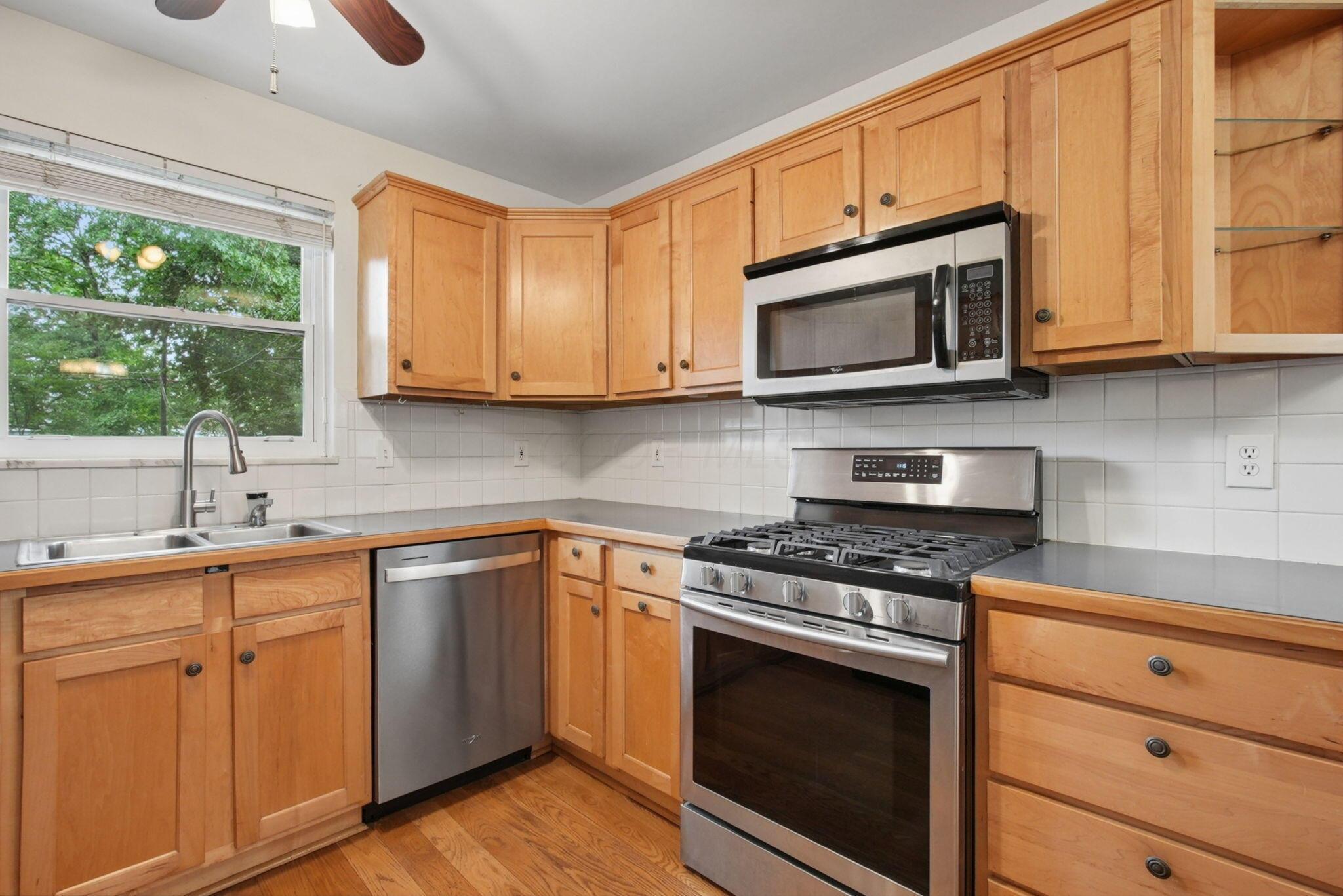 296 E Beaumont Road