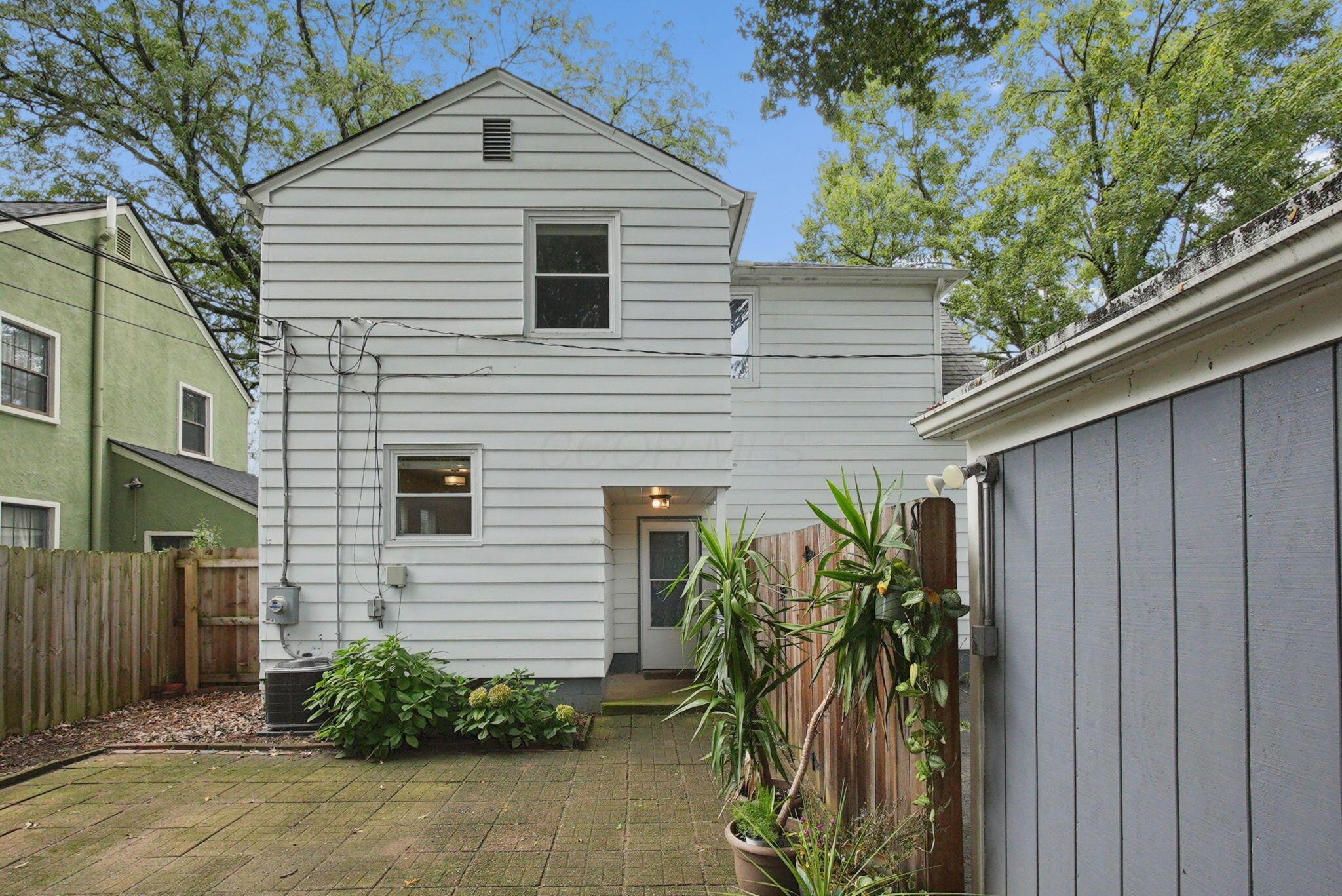 296 E Beaumont Road