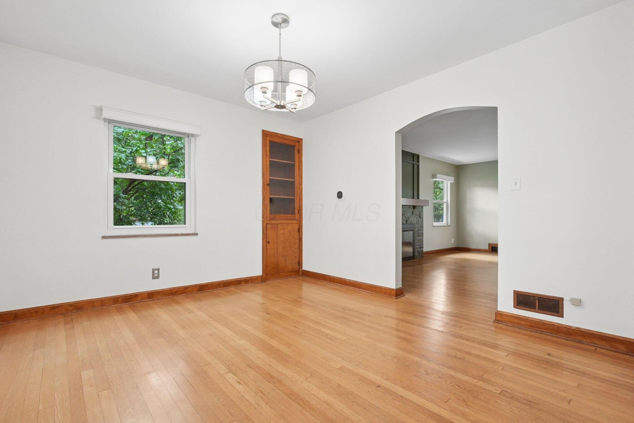 296 E Beaumont Road
