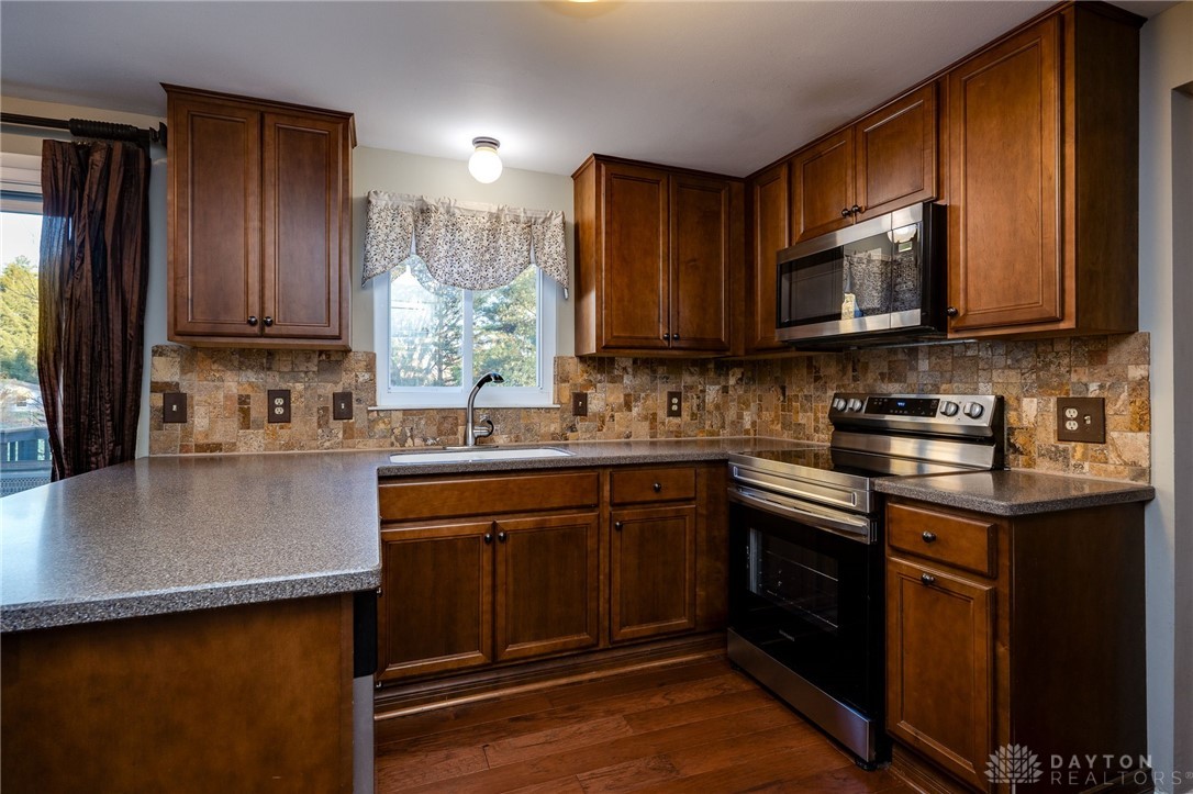 1554 Lynlee Drive