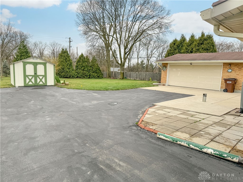 3711 Knollwood Drive
