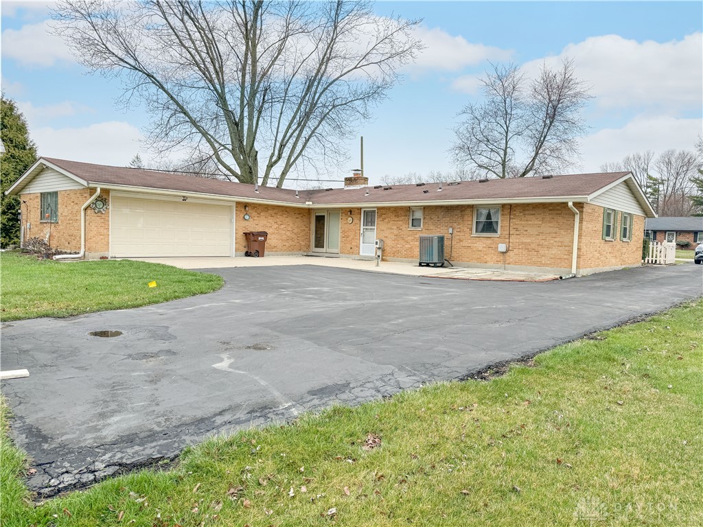3711 Knollwood Drive