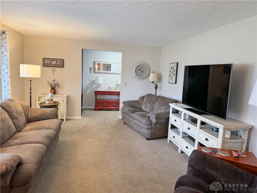 3711 Knollwood Drive