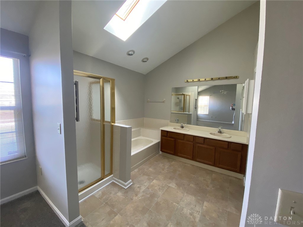 140 Queens Crossing