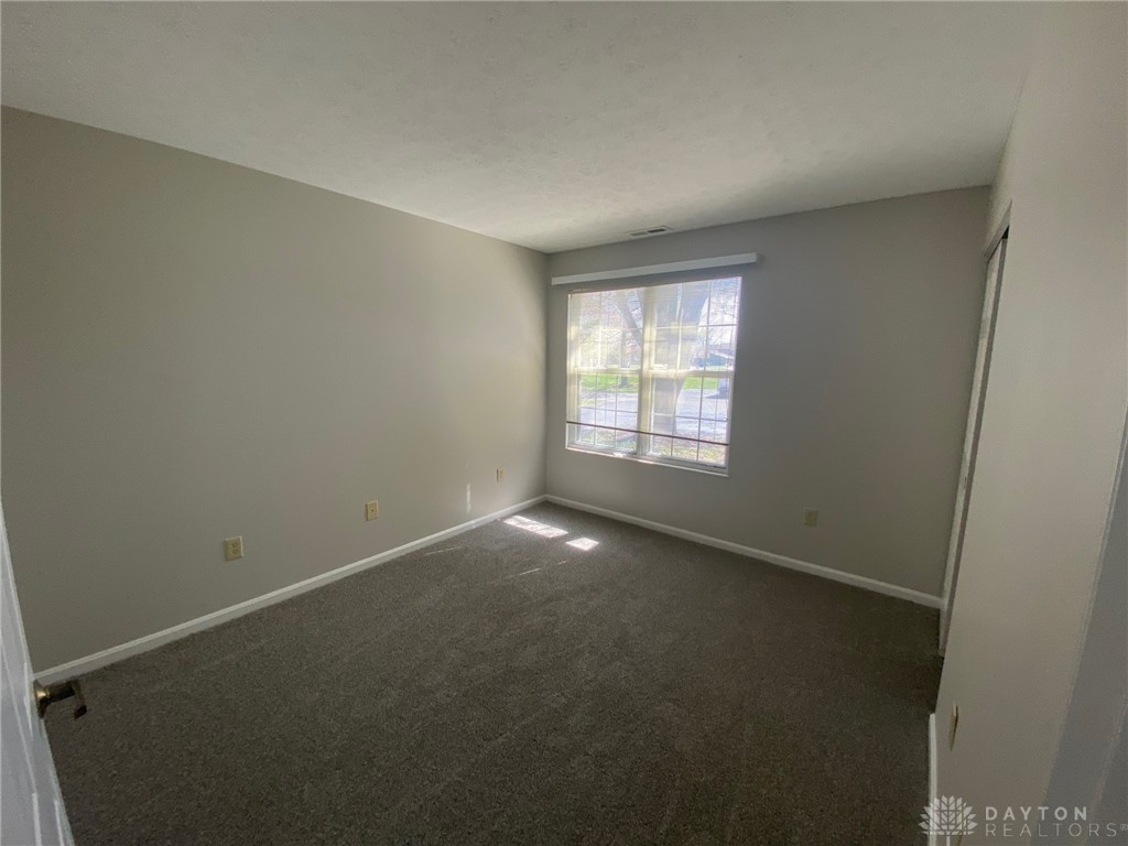 140 Queens Crossing