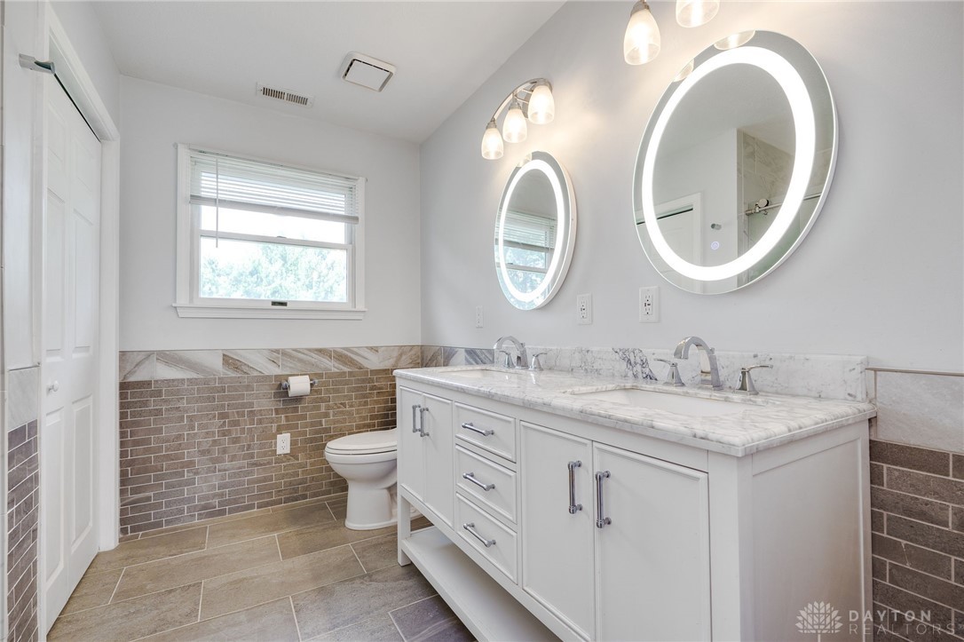 4839 Kings Ridge Circle