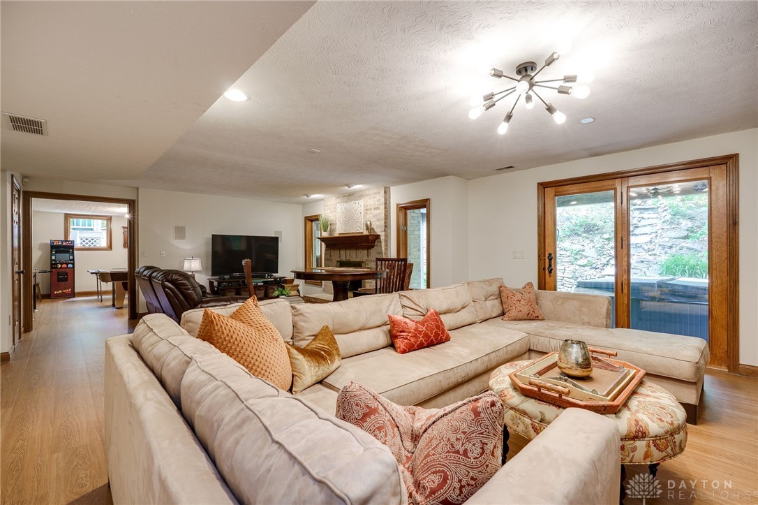 527 Viking Landing Court