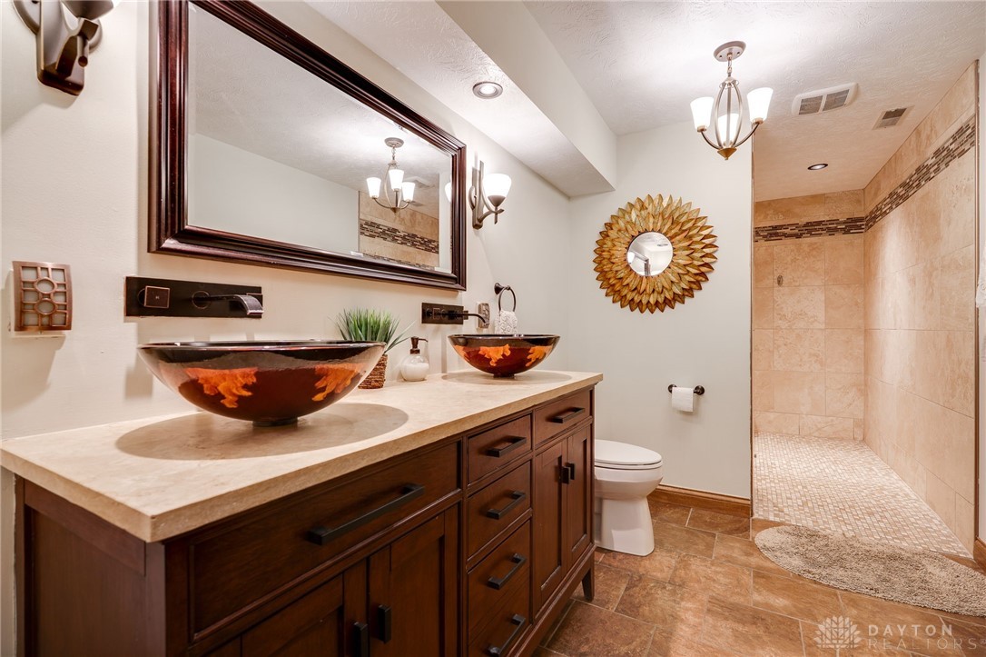 527 Viking Landing Court