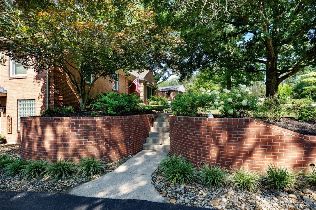 5846 Folkestone Drive