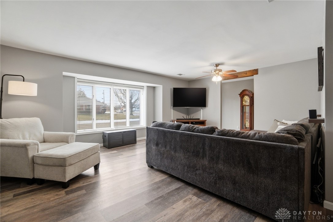 167 W Goodman Drive
