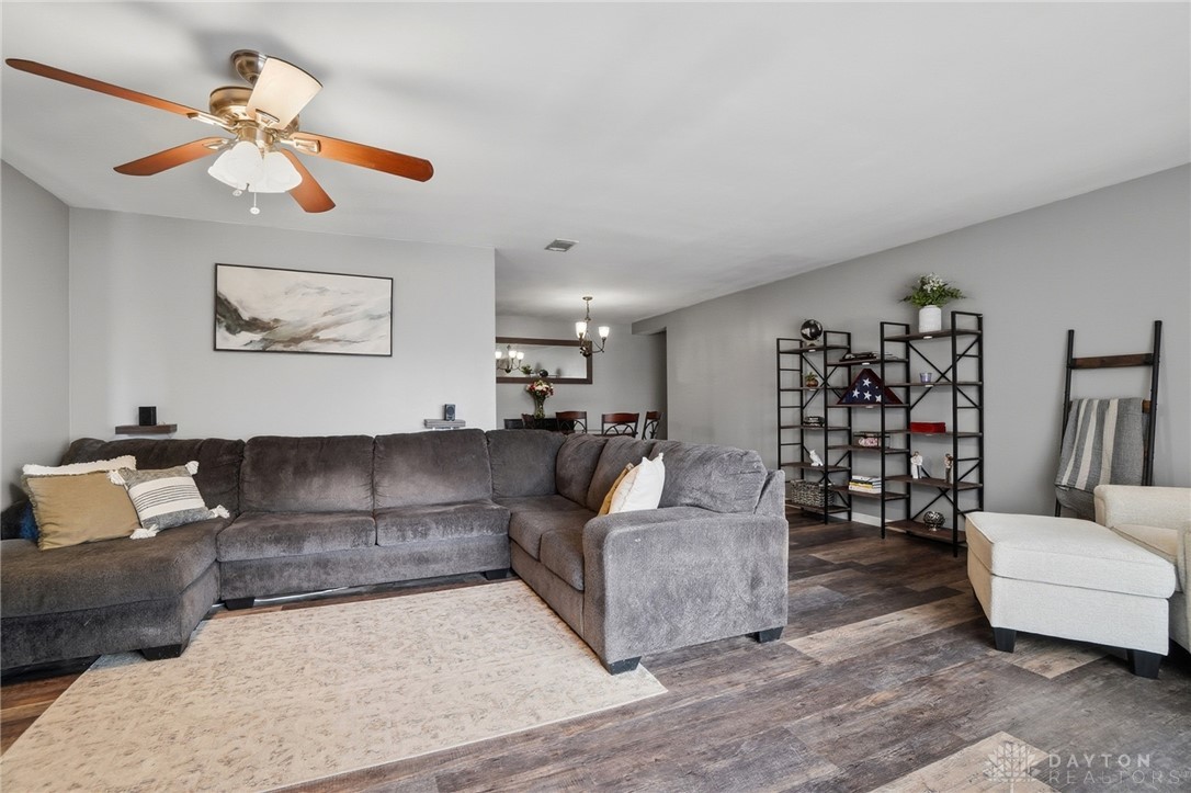 167 W Goodman Drive