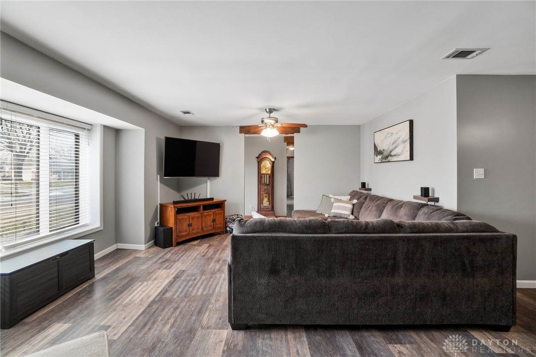 167 W Goodman Drive