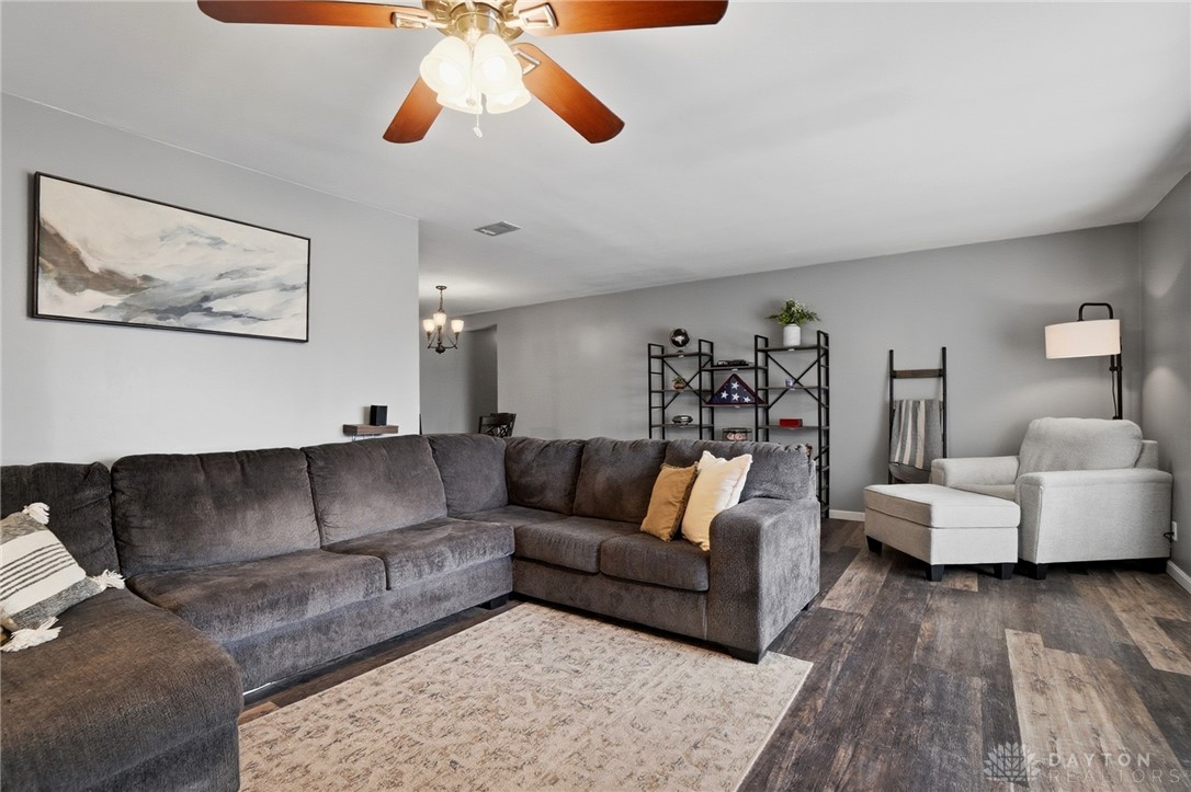 167 W Goodman Drive