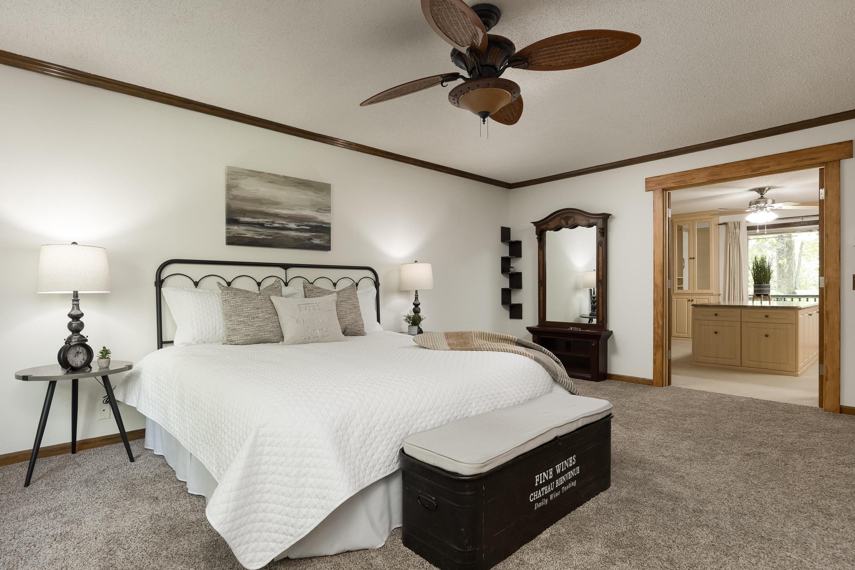 702 Sunset Mountain Dr