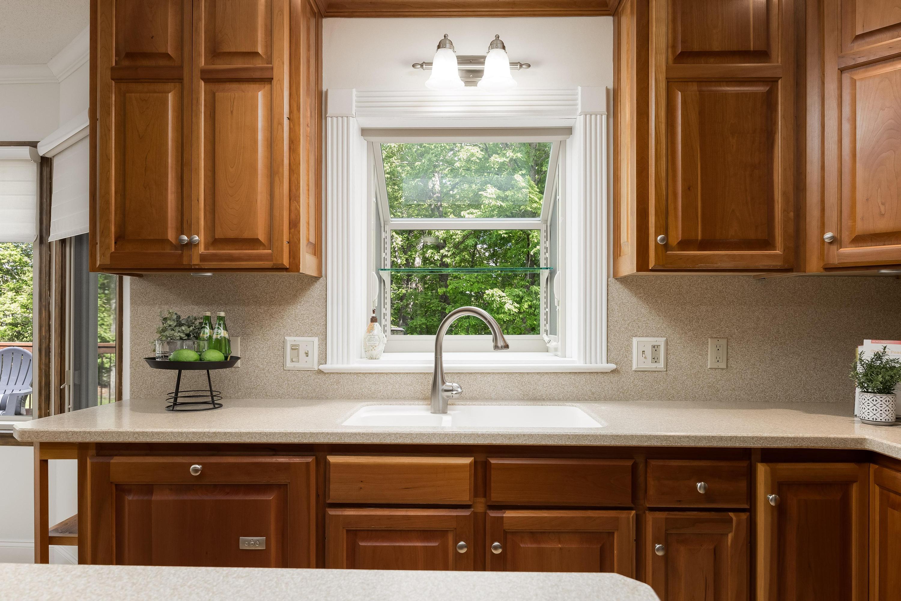 702 Sunset Mountain Dr