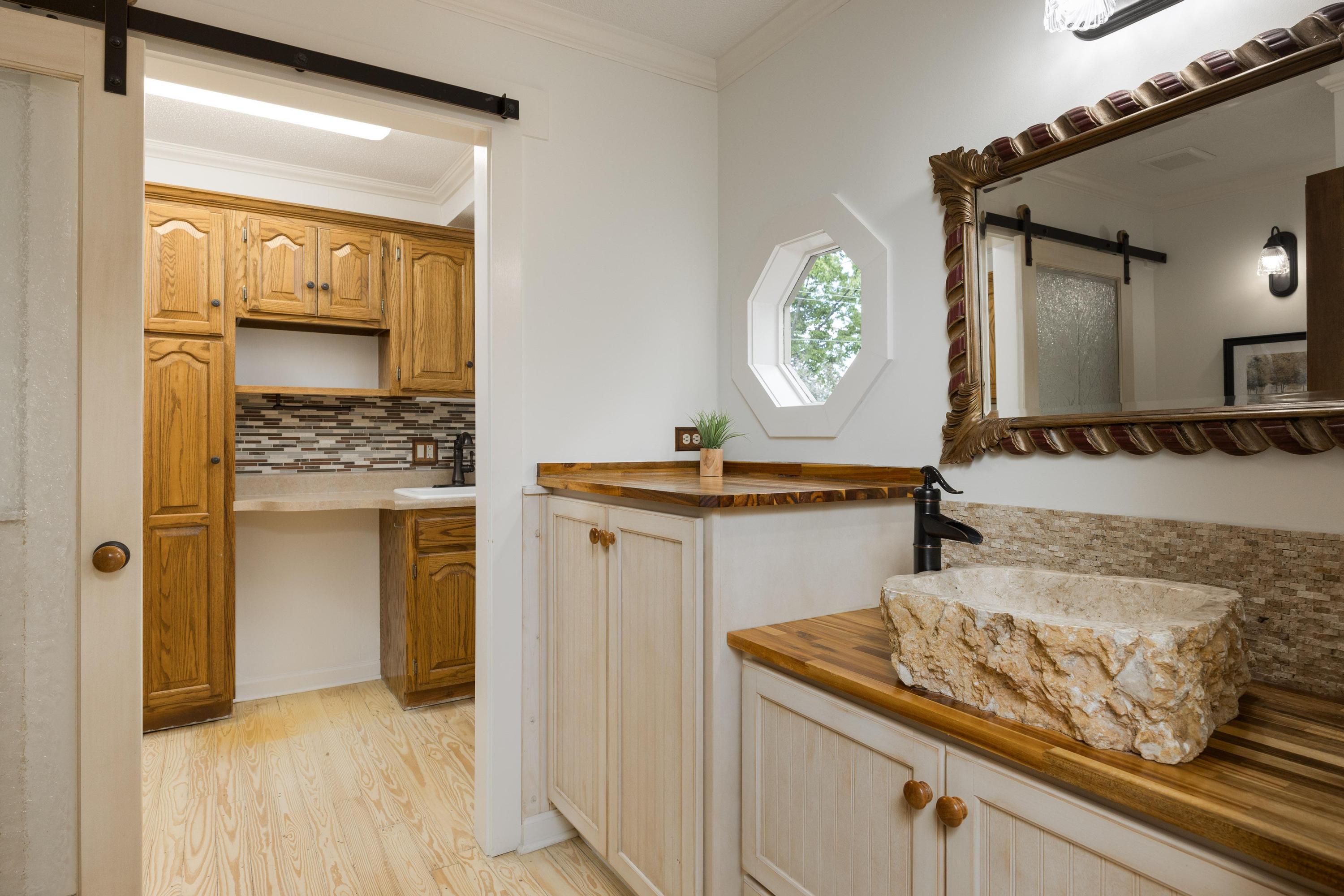 702 Sunset Mountain Dr