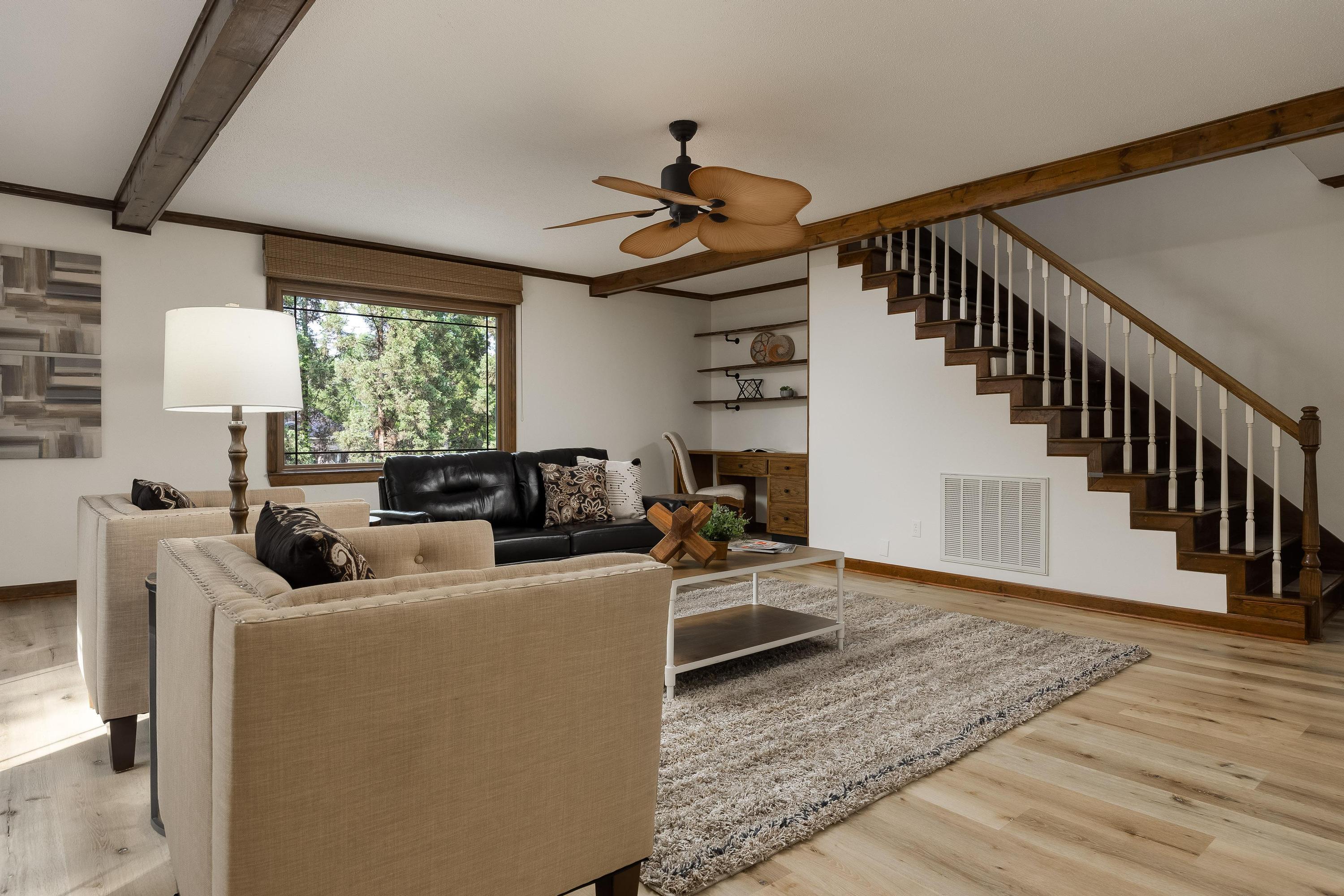 702 Sunset Mountain Dr