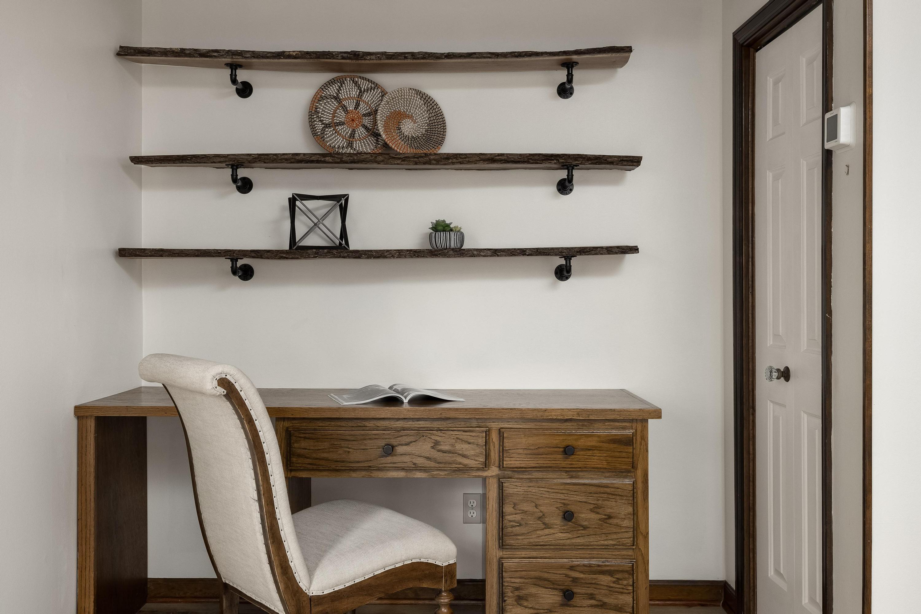 702 Sunset Mountain Dr