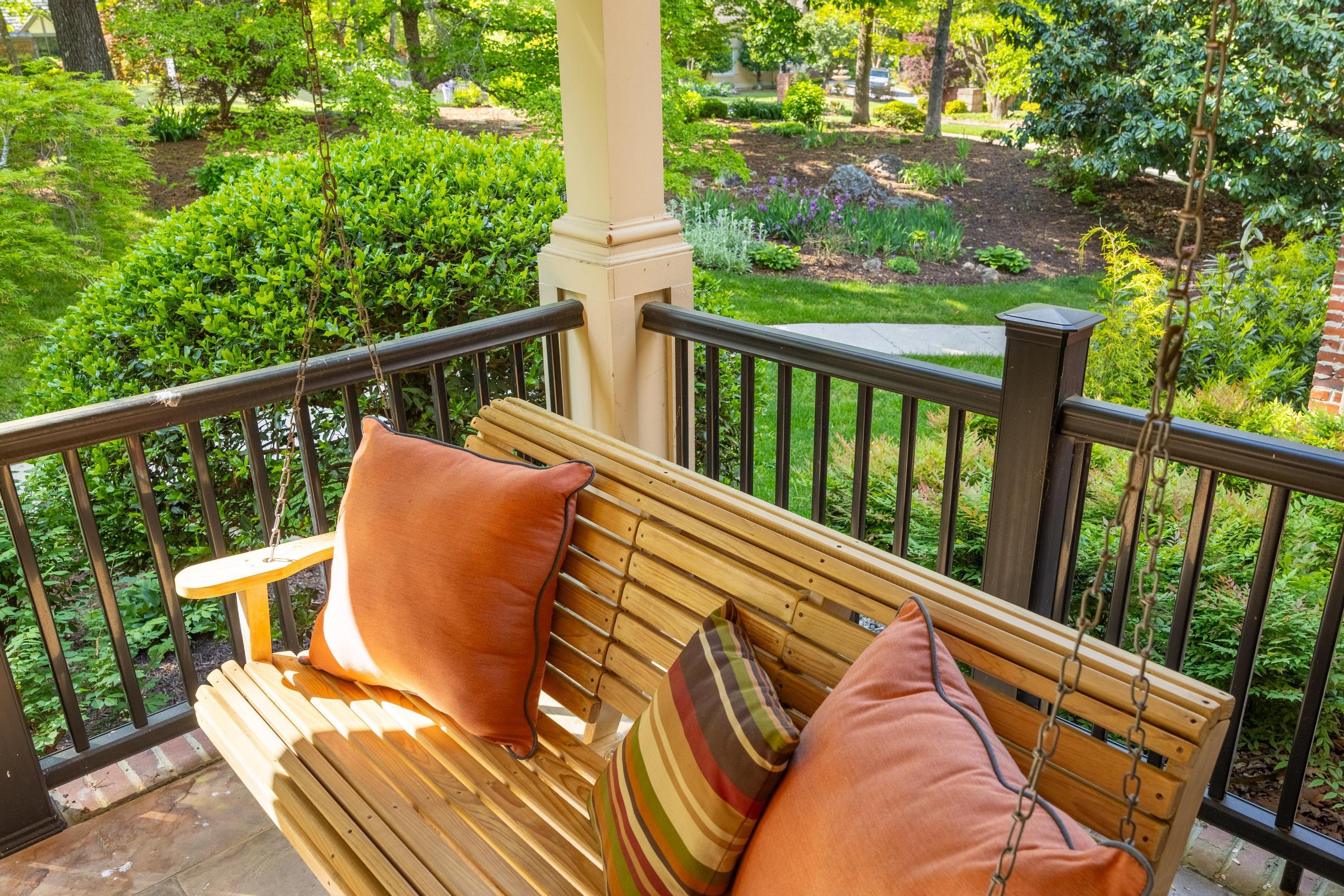 702 Sunset Mountain Dr