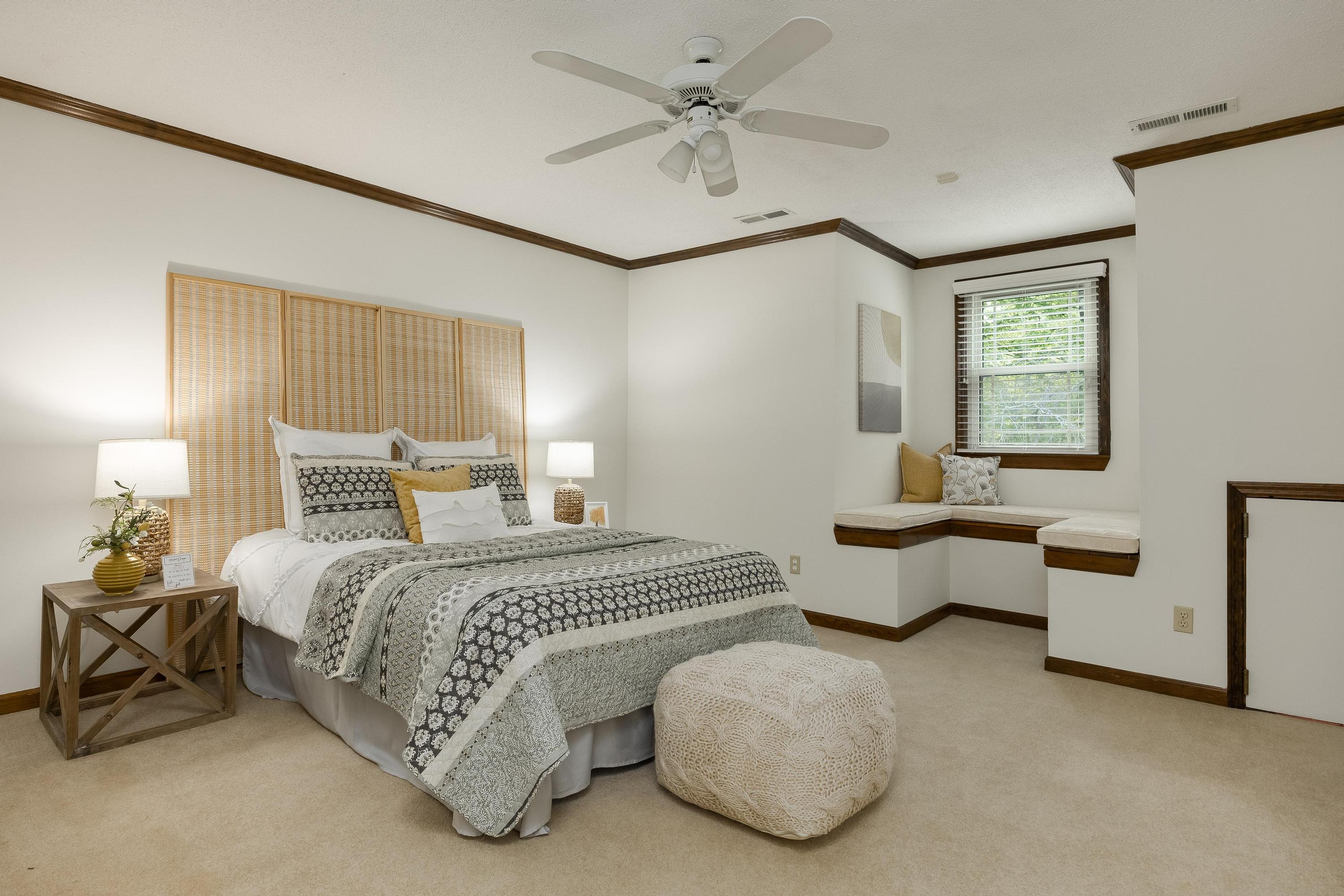 702 Sunset Mountain Dr