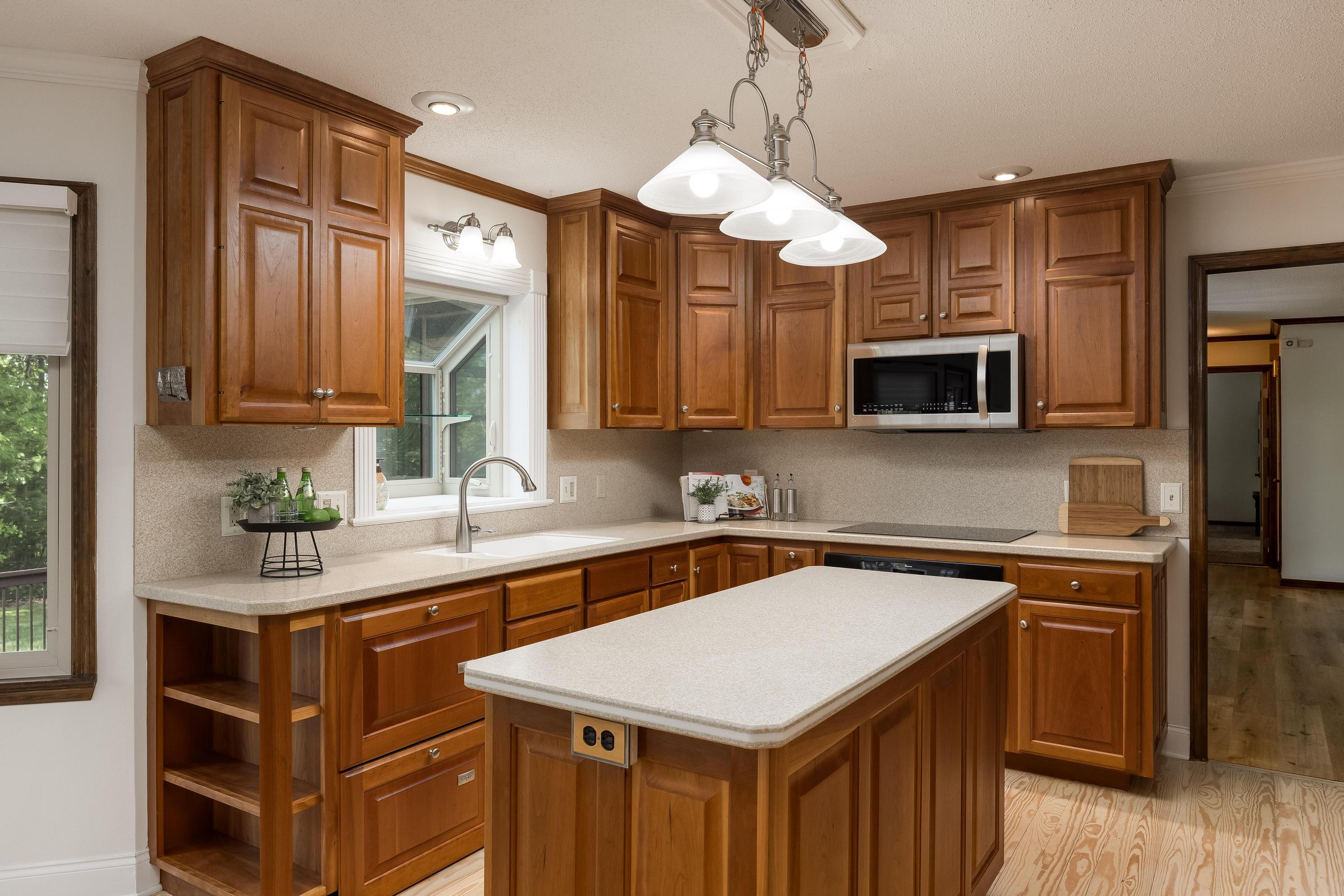 702 Sunset Mountain Dr