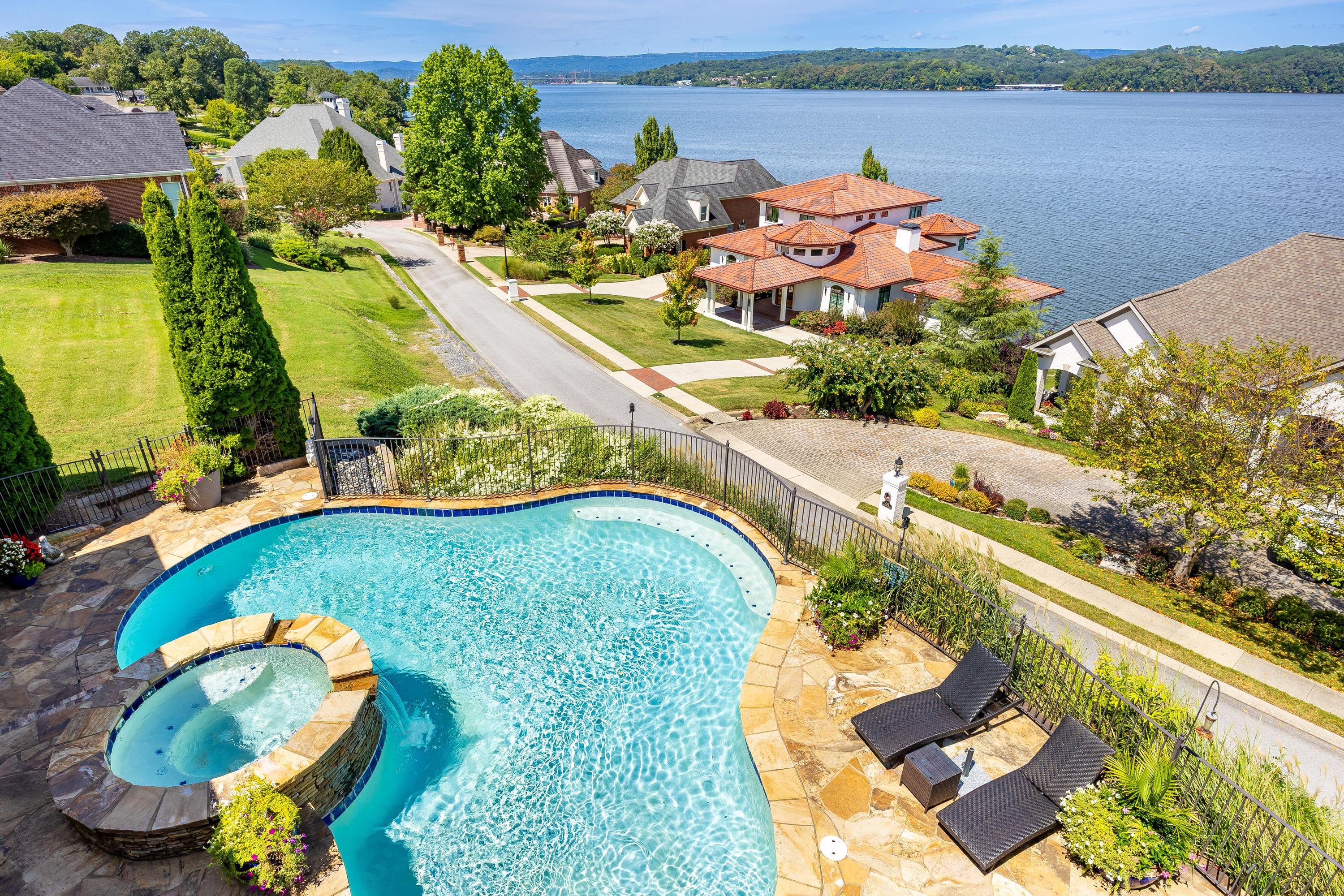 4388 Sailmaker Circle