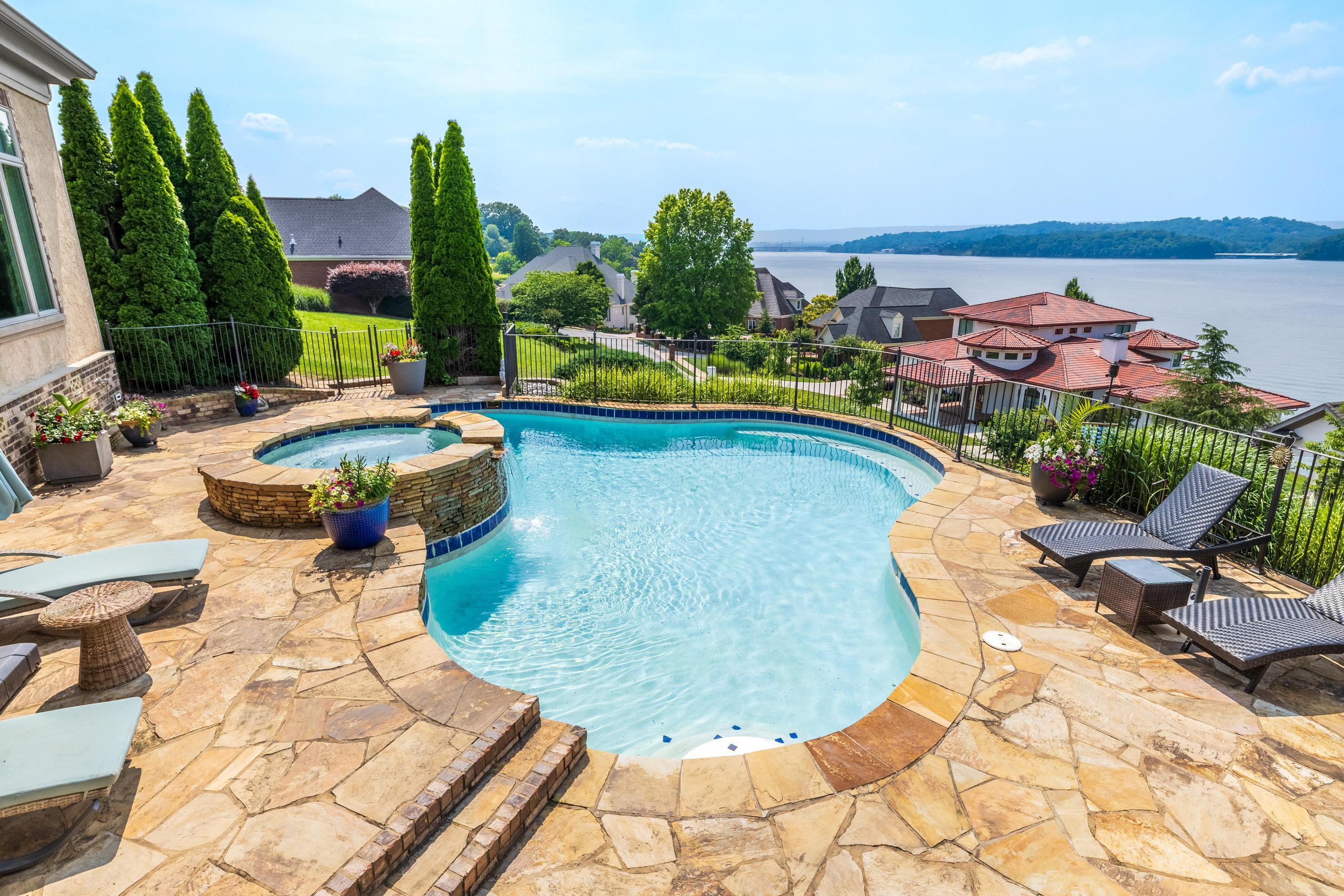 4388 Sailmaker Circle