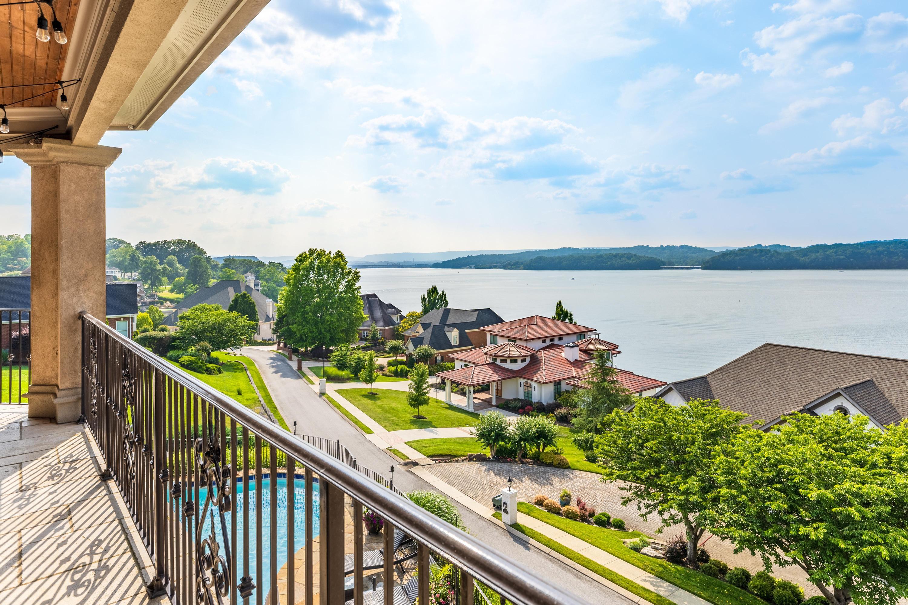 4388 Sailmaker Circle