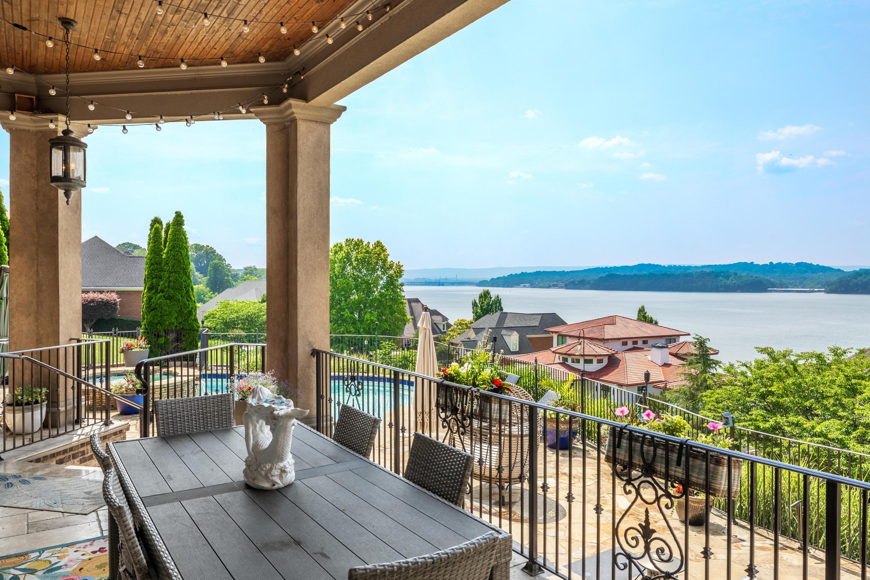 4388 Sailmaker Circle