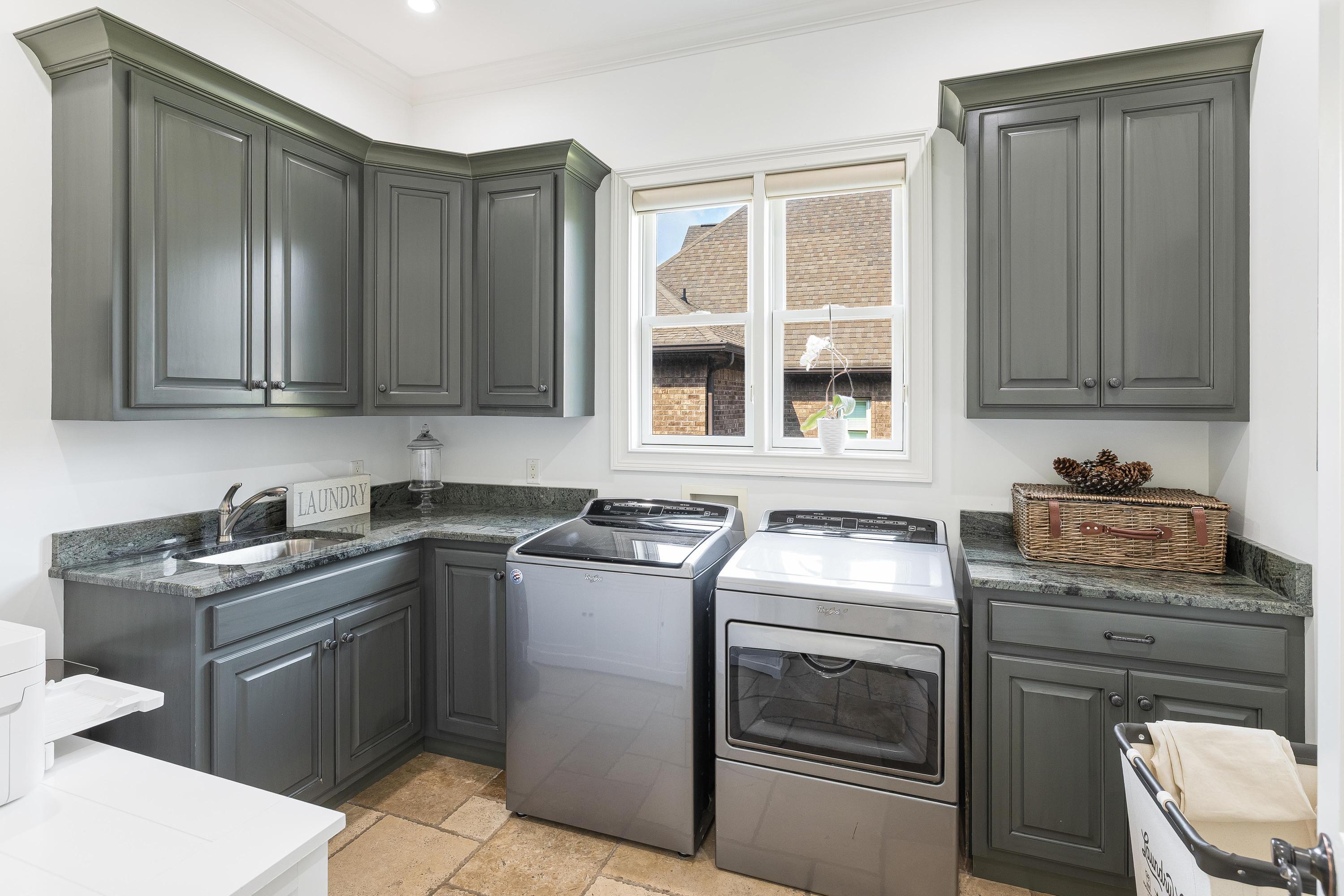 4388 Sailmaker Circle