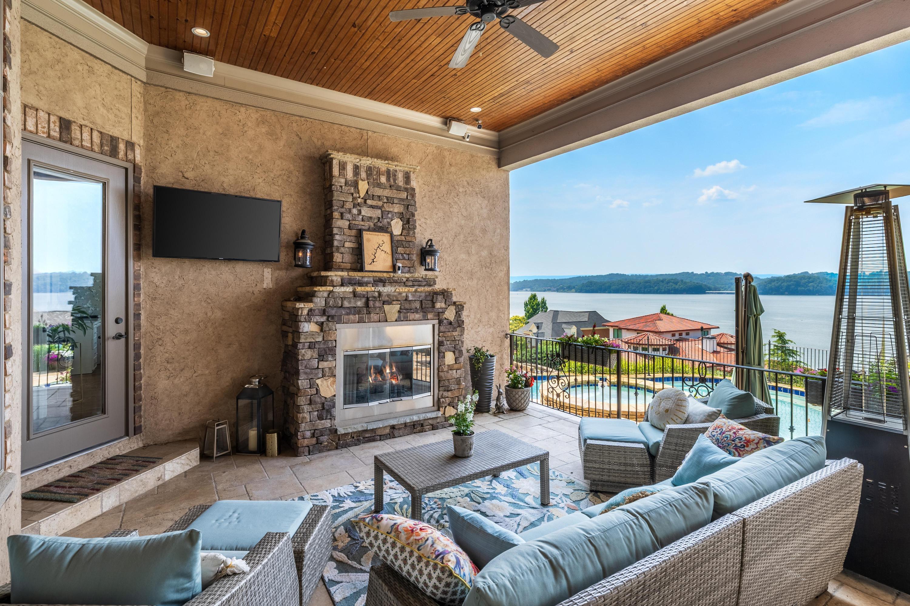 4388 Sailmaker Circle