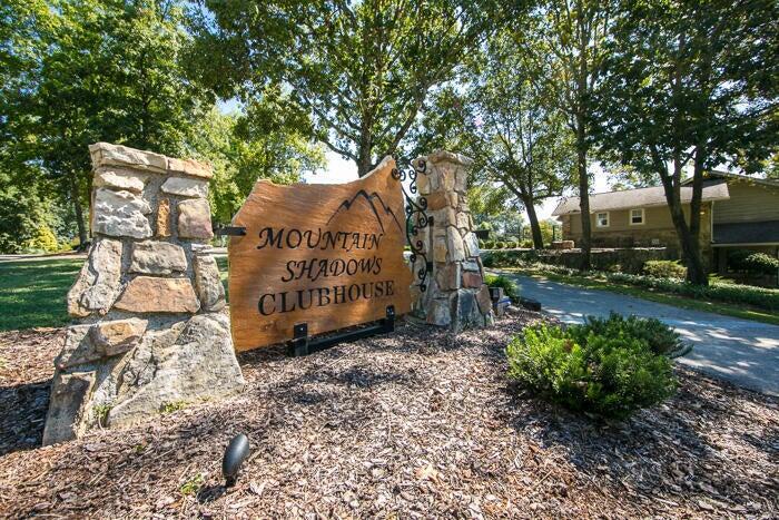 5532 Mountain Breeze Drive