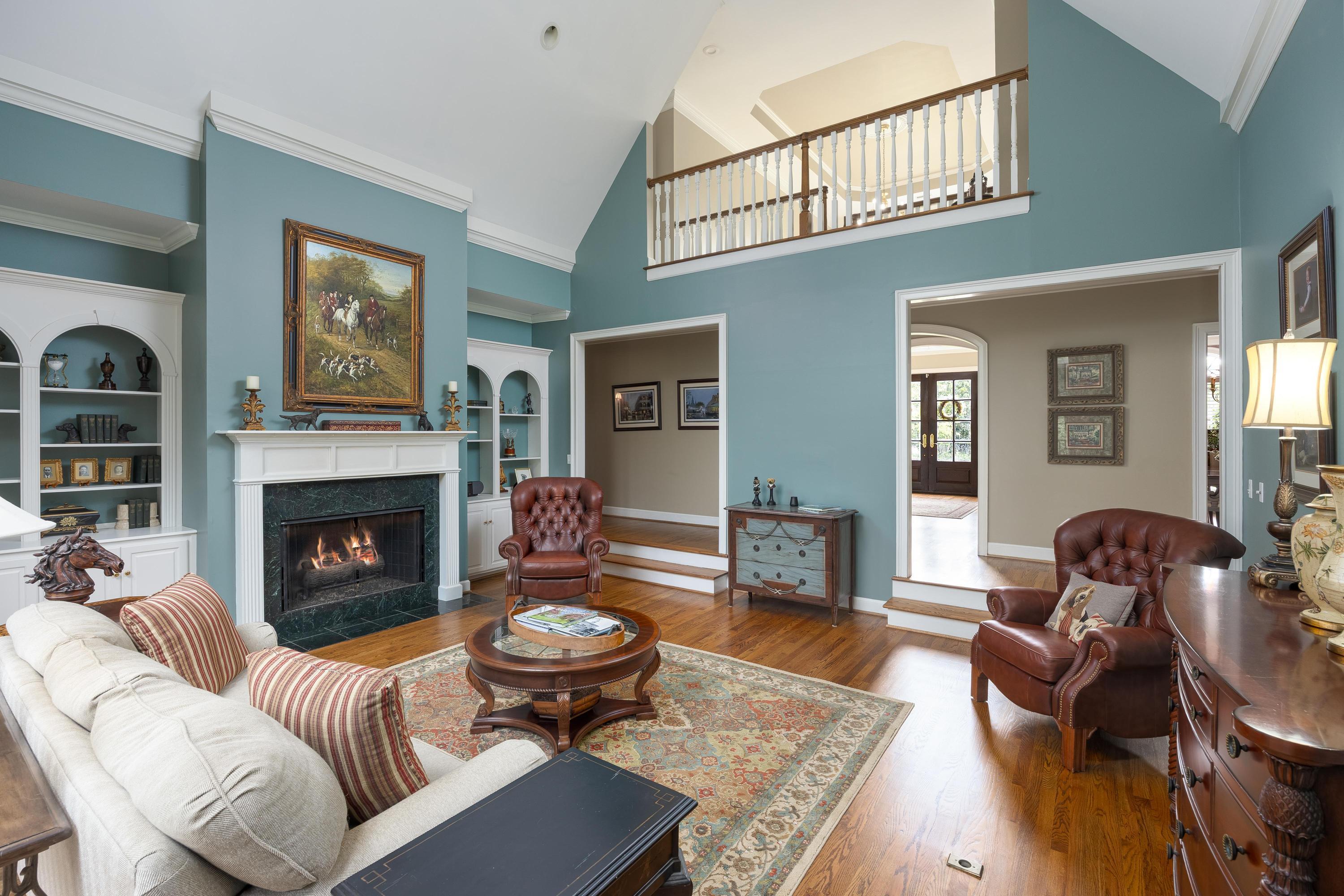 5532 Mountain Breeze Drive