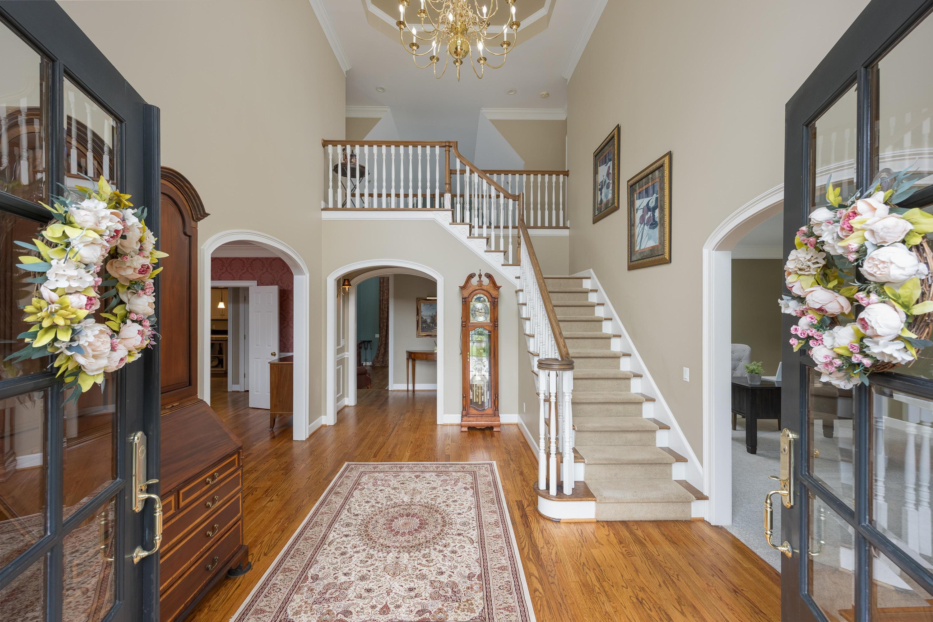 5532 Mountain Breeze Drive