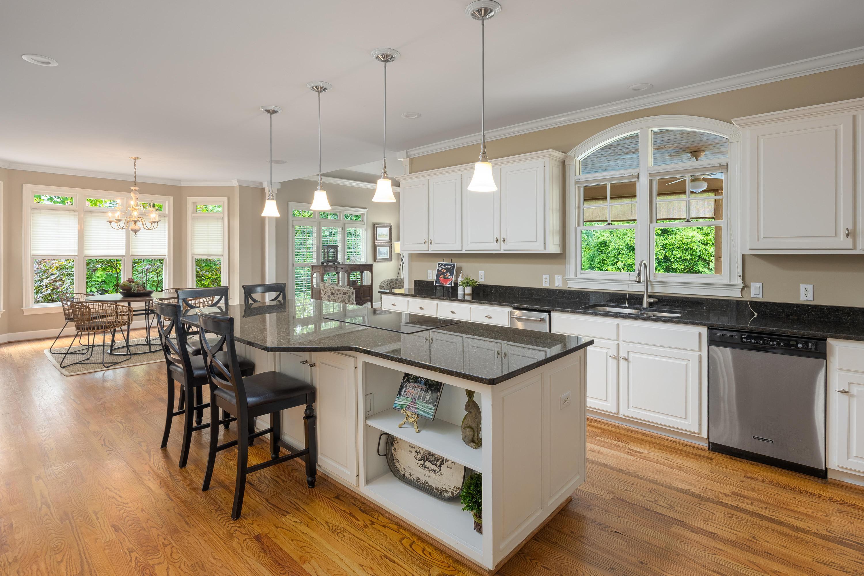 5532 Mountain Breeze Drive