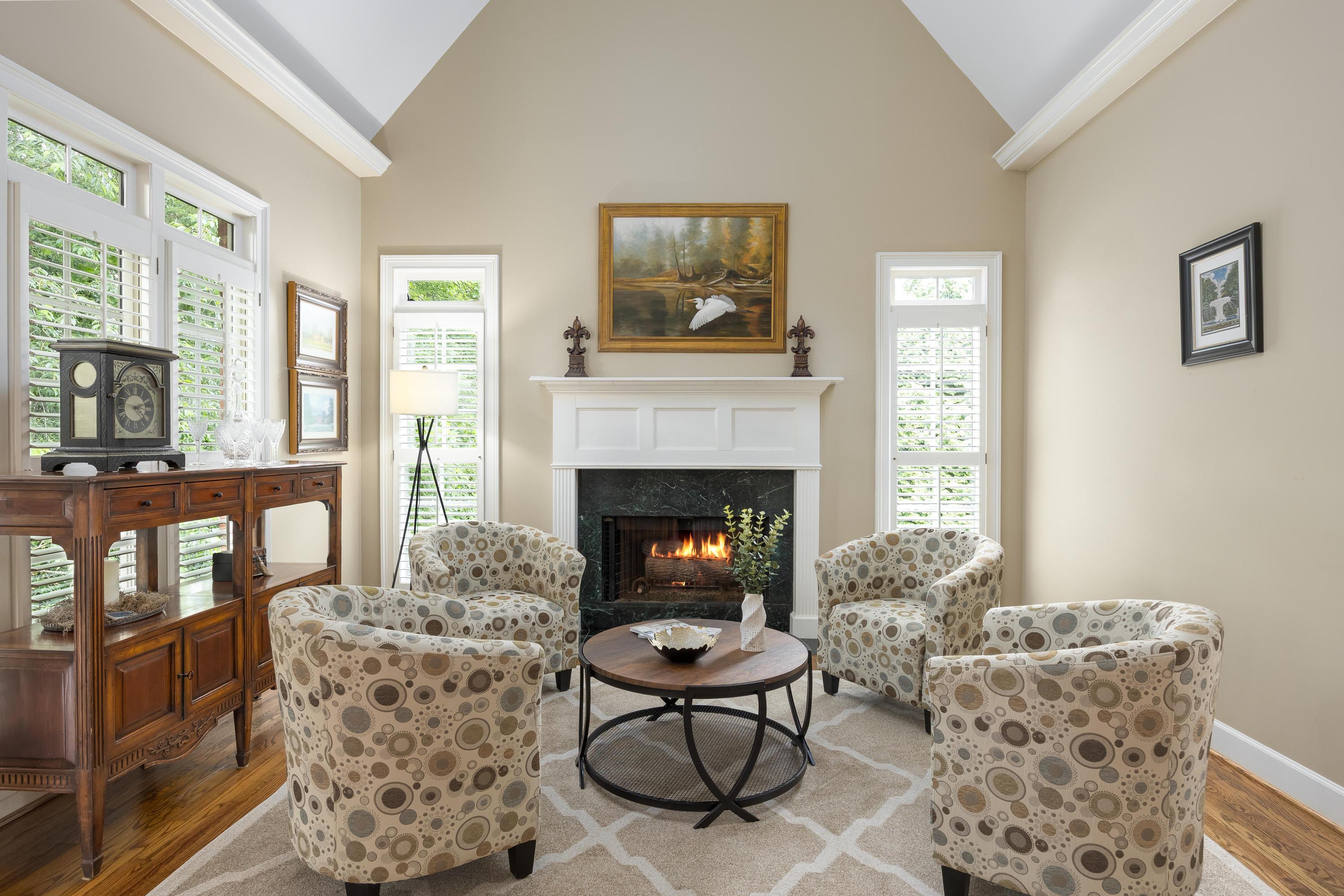 5532 Mountain Breeze Drive
