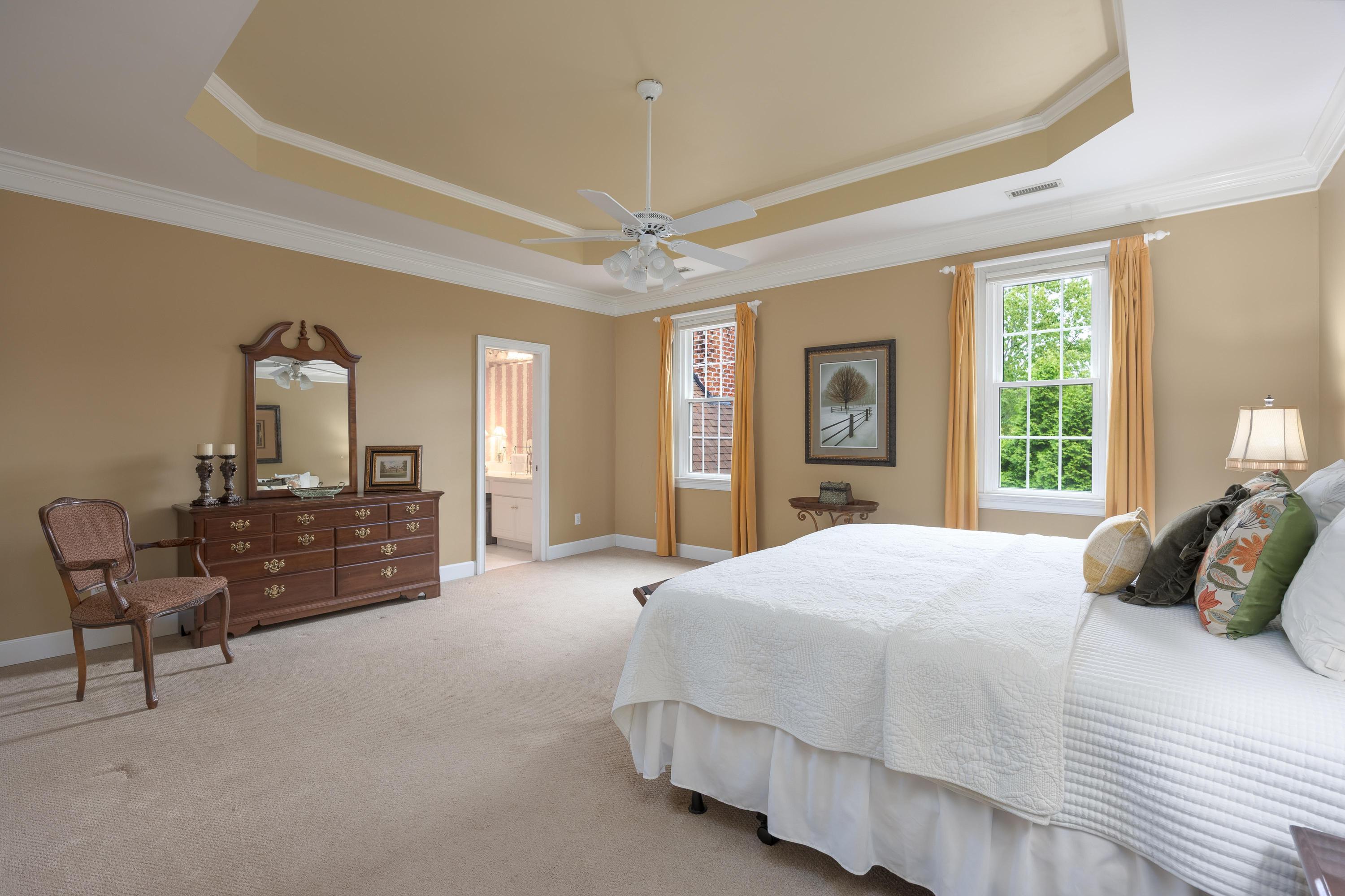 5532 Mountain Breeze Drive