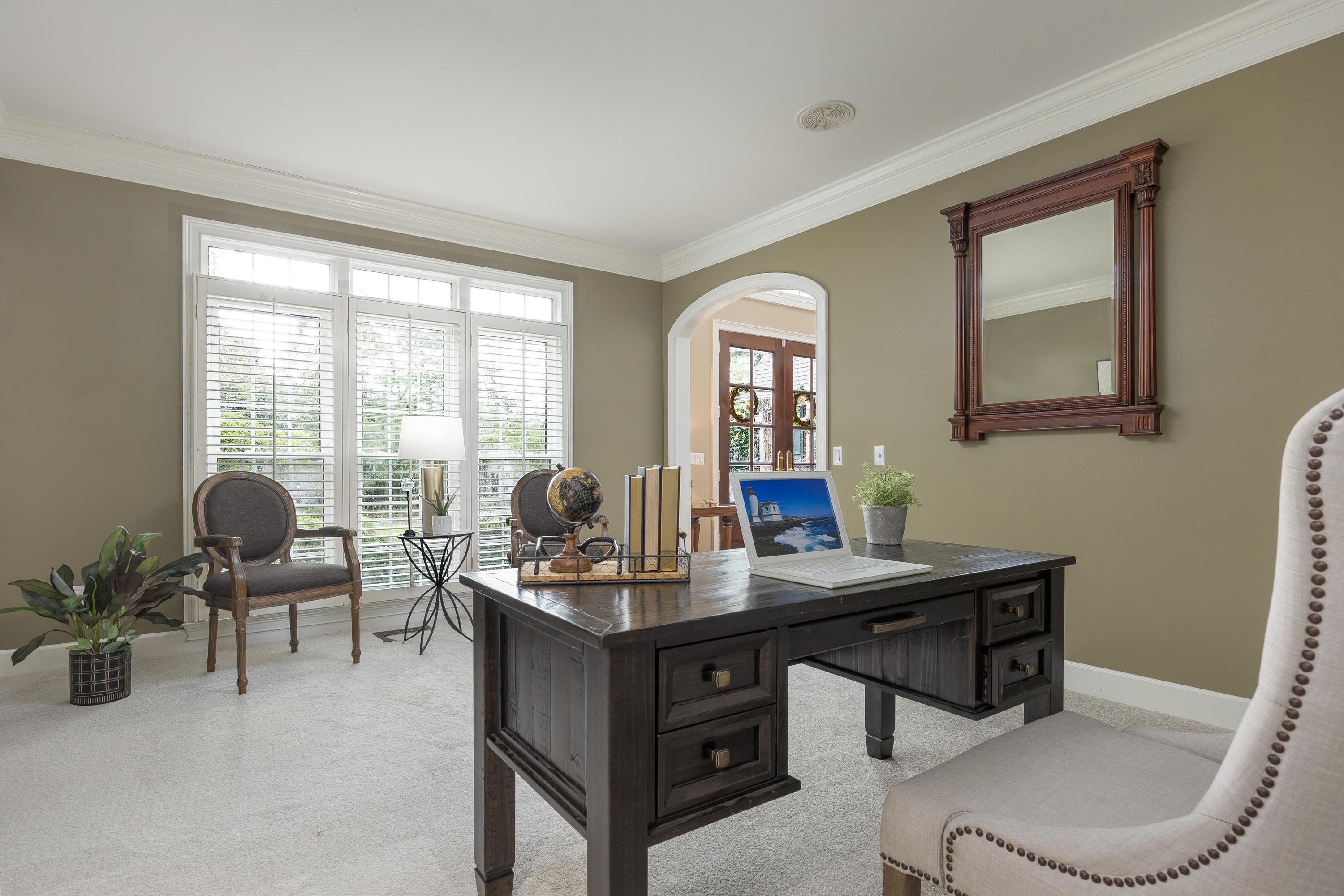 5532 Mountain Breeze Drive