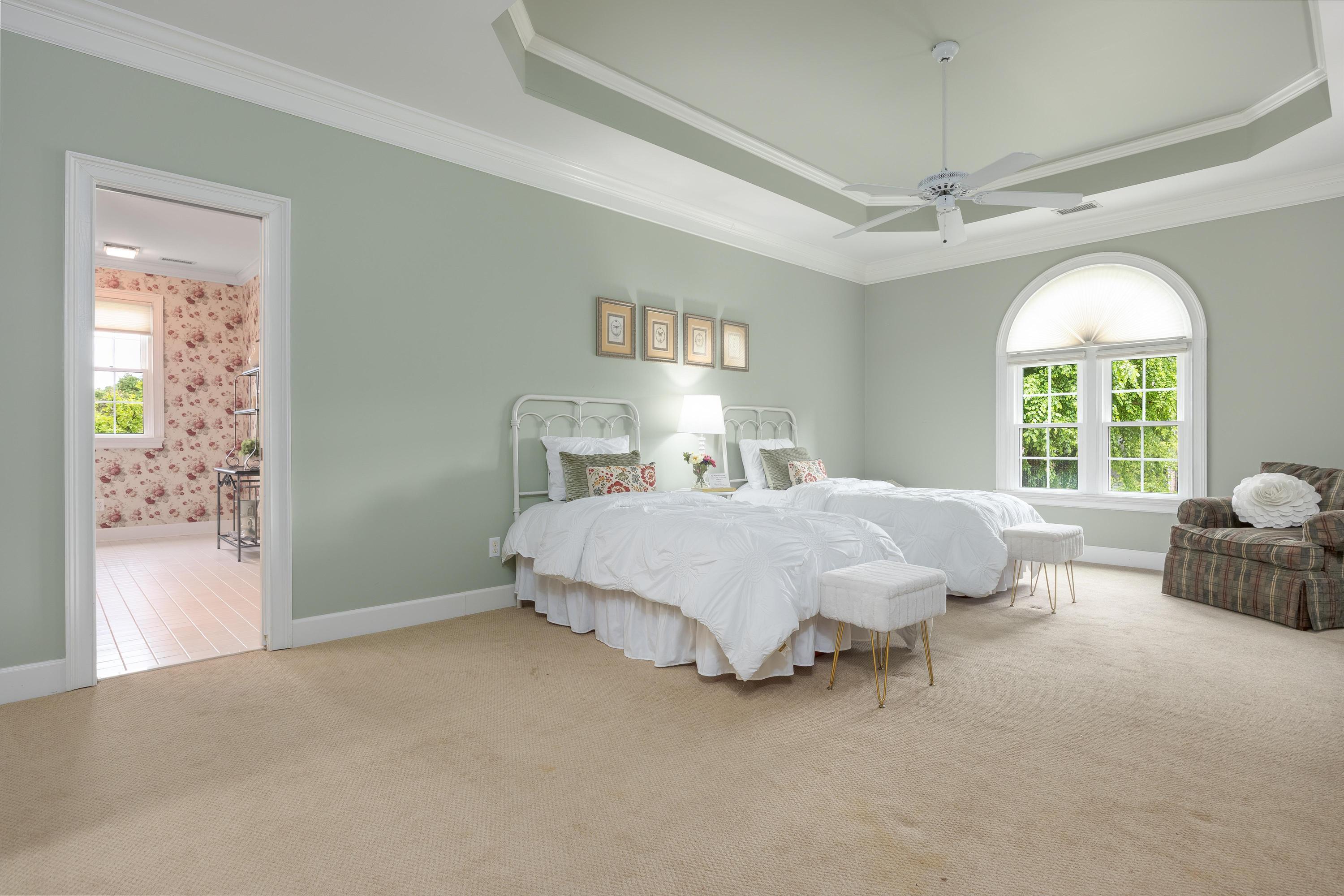 5532 Mountain Breeze Drive