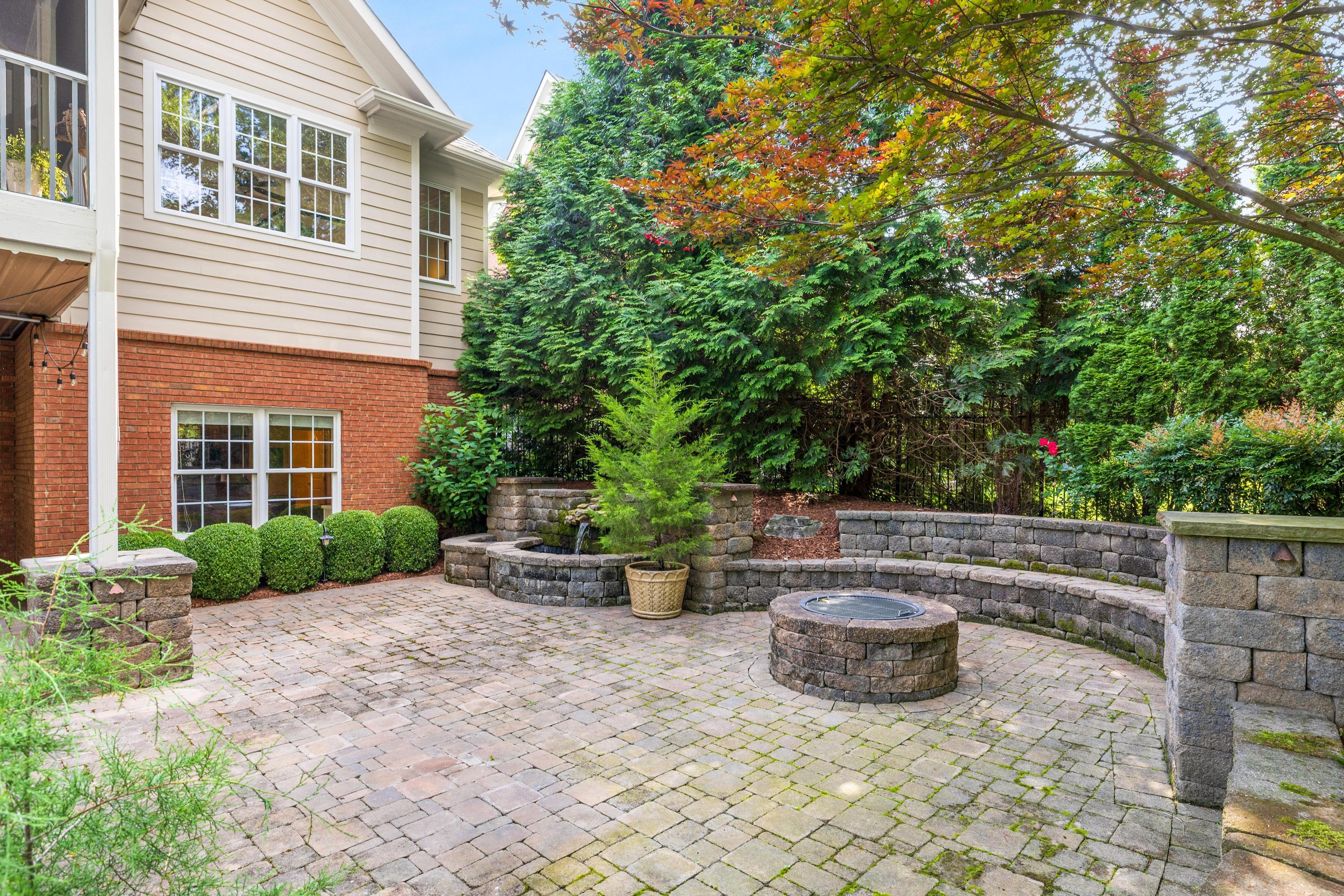 9431 Windrose Circle