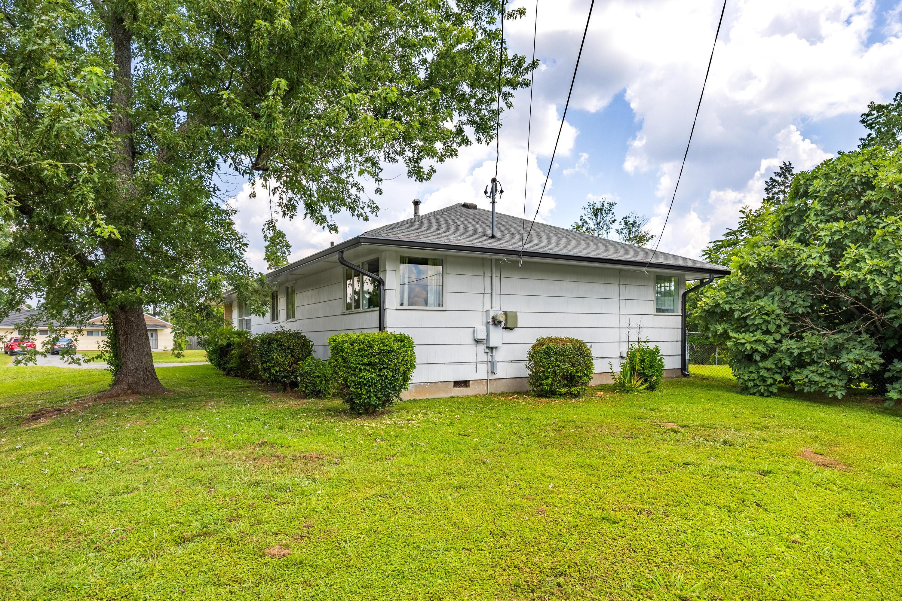 4412 Live Oak Lane