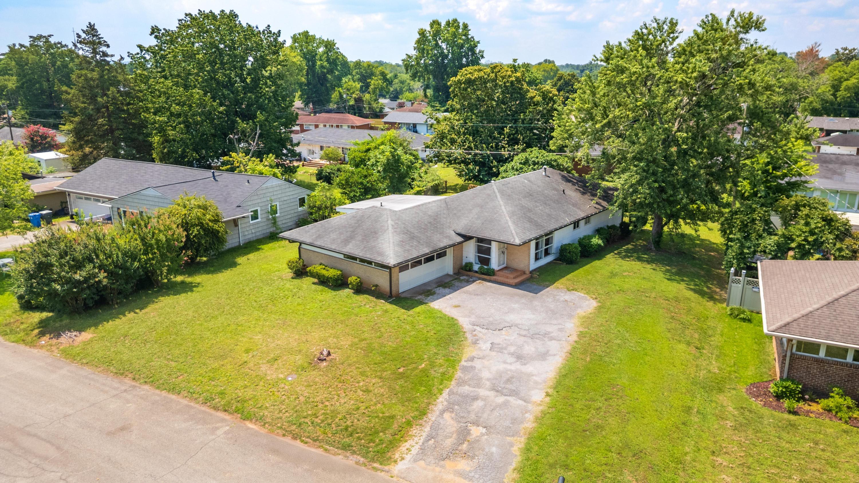 4412 Live Oak Lane