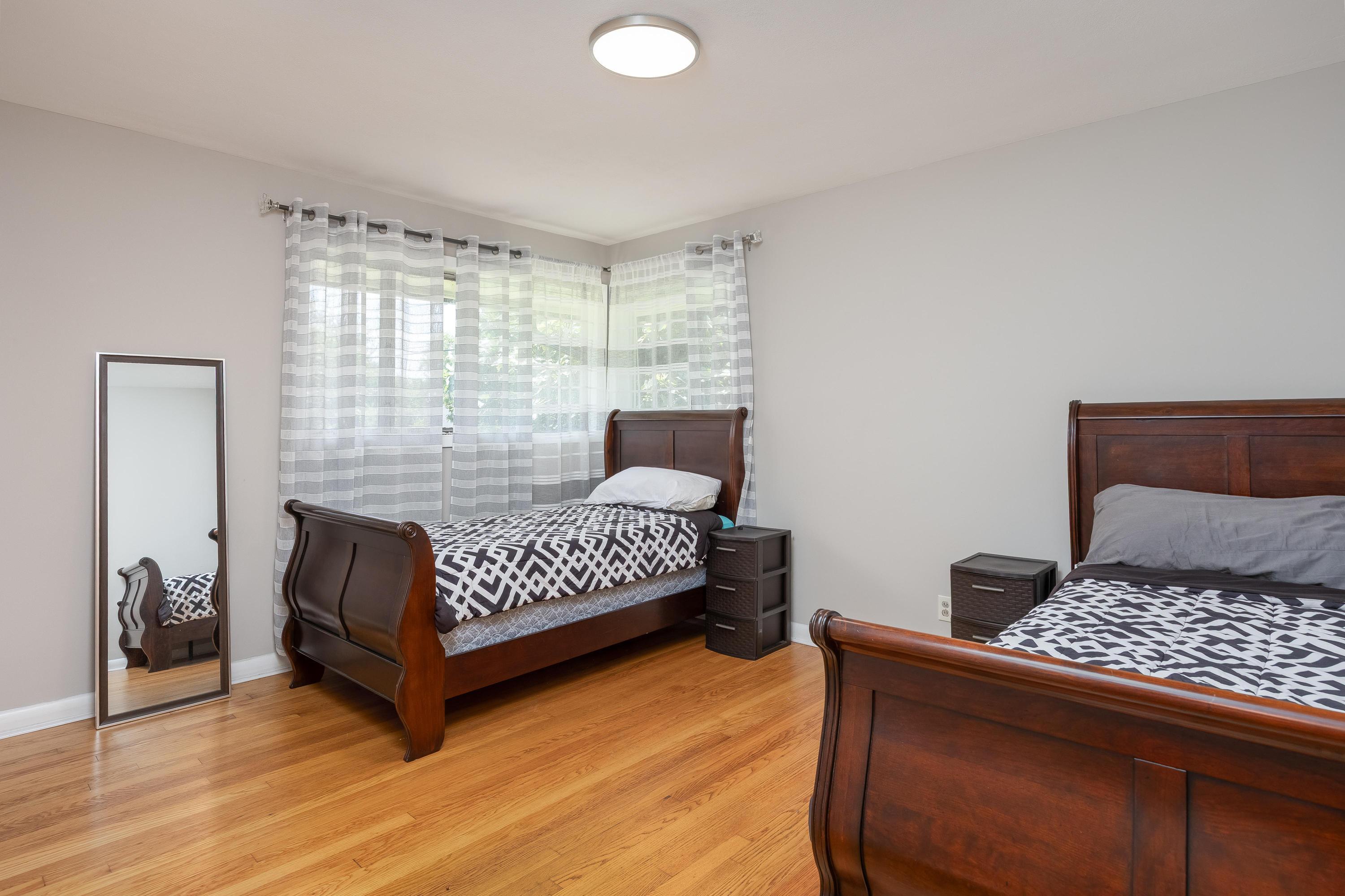 4412 Live Oak Lane