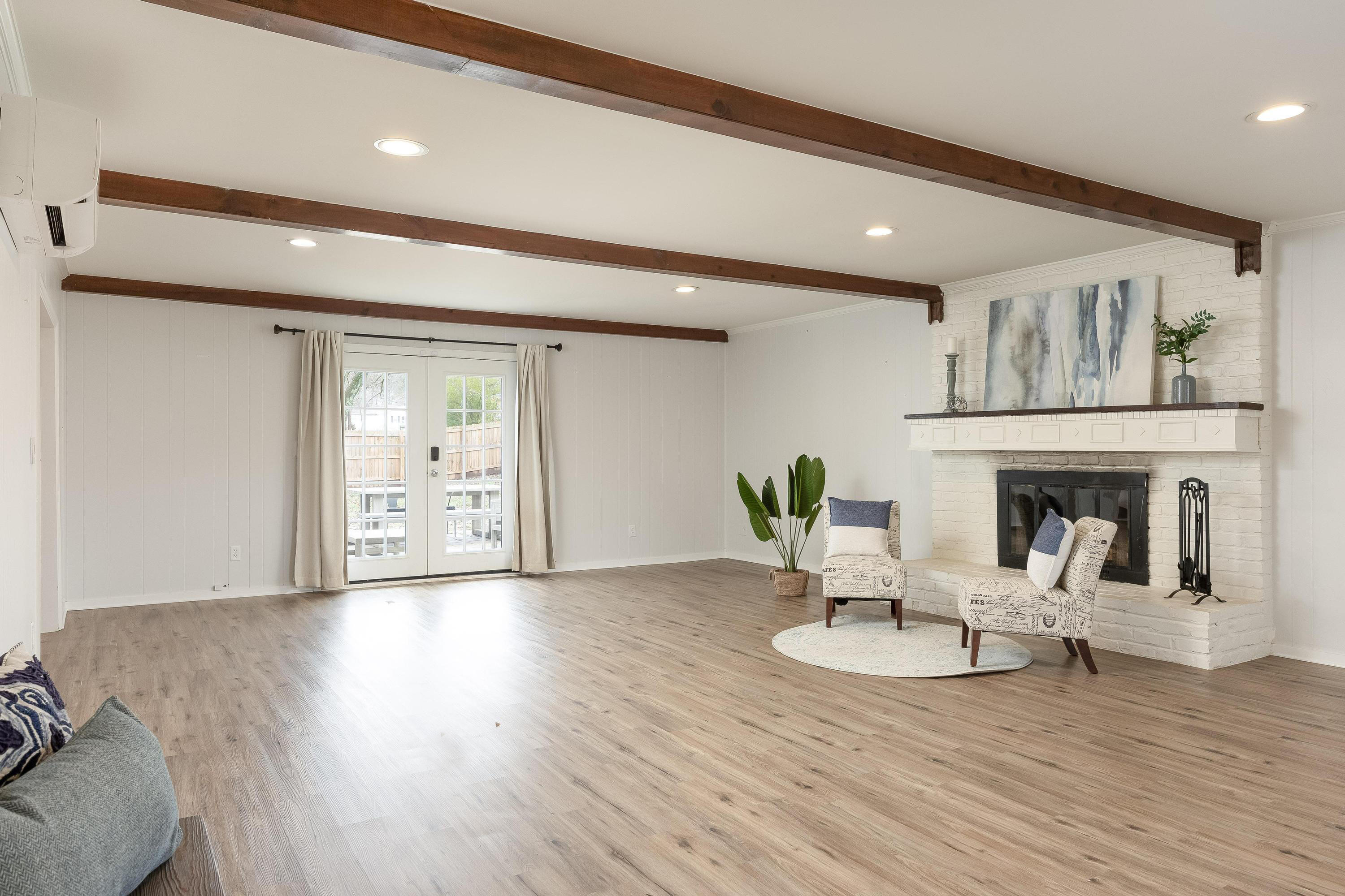 1243 Durham Drive