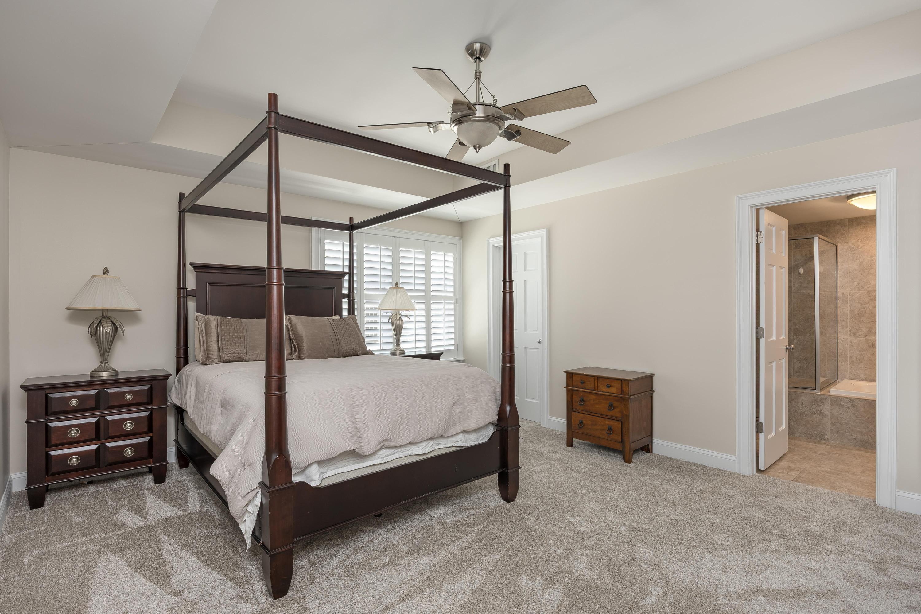 737 Battery Place, 301