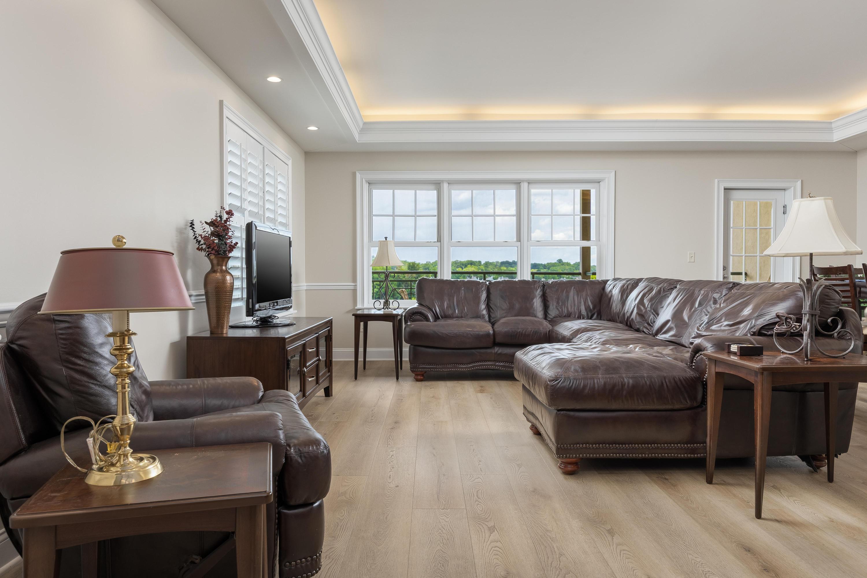 737 Battery Place, 301